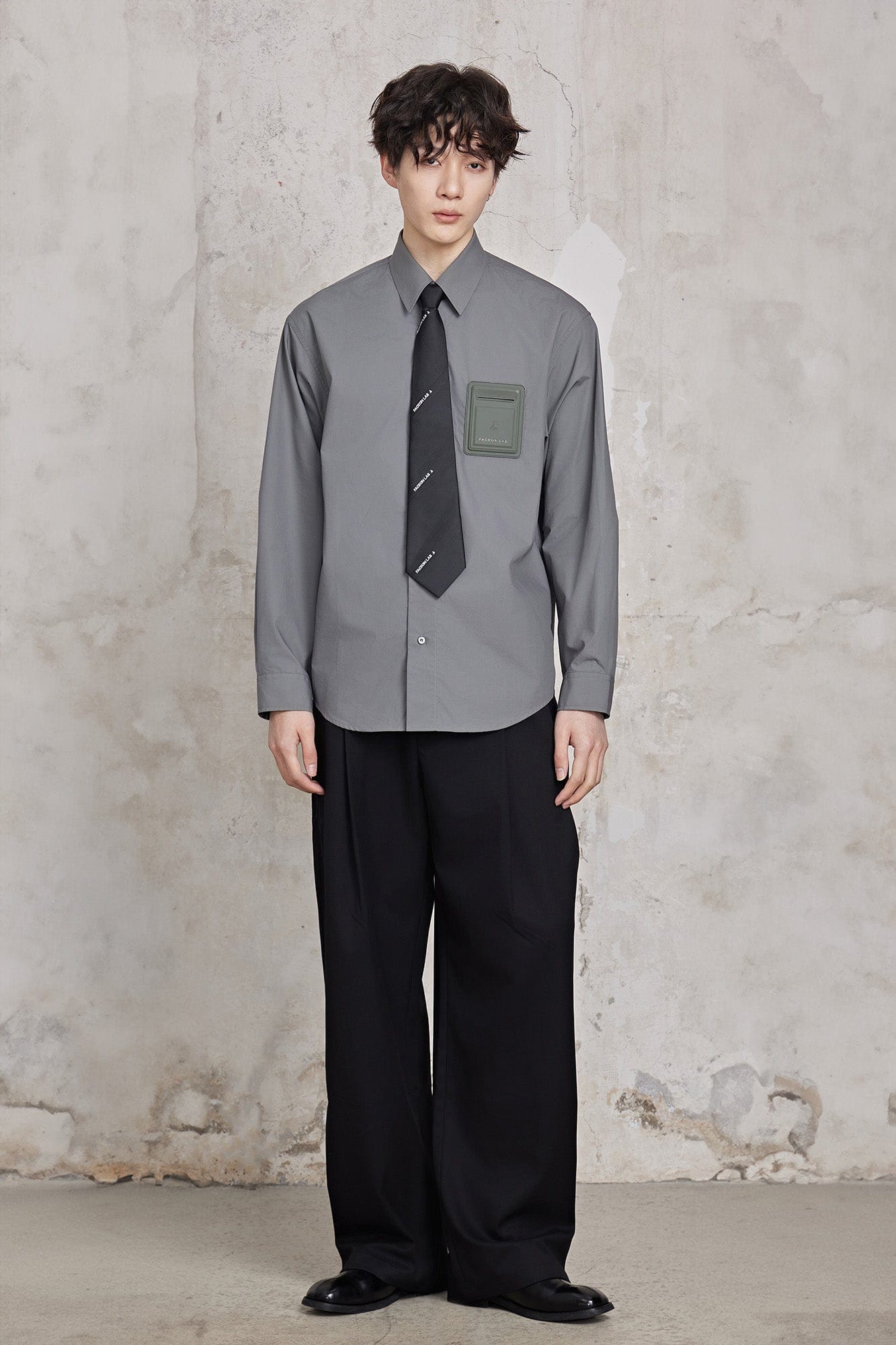 FACEONLAB Modern Patch-Pocket Poplin Shirt, premium urban and streetwear designers apparel on PROJECTISR.com, FACEONLAB