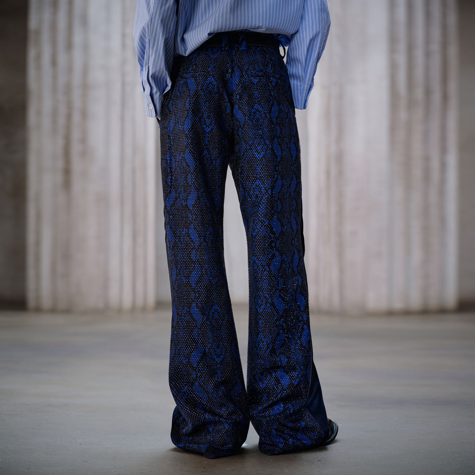FACEONLAB Snake Diamond Straight-Leg Pants