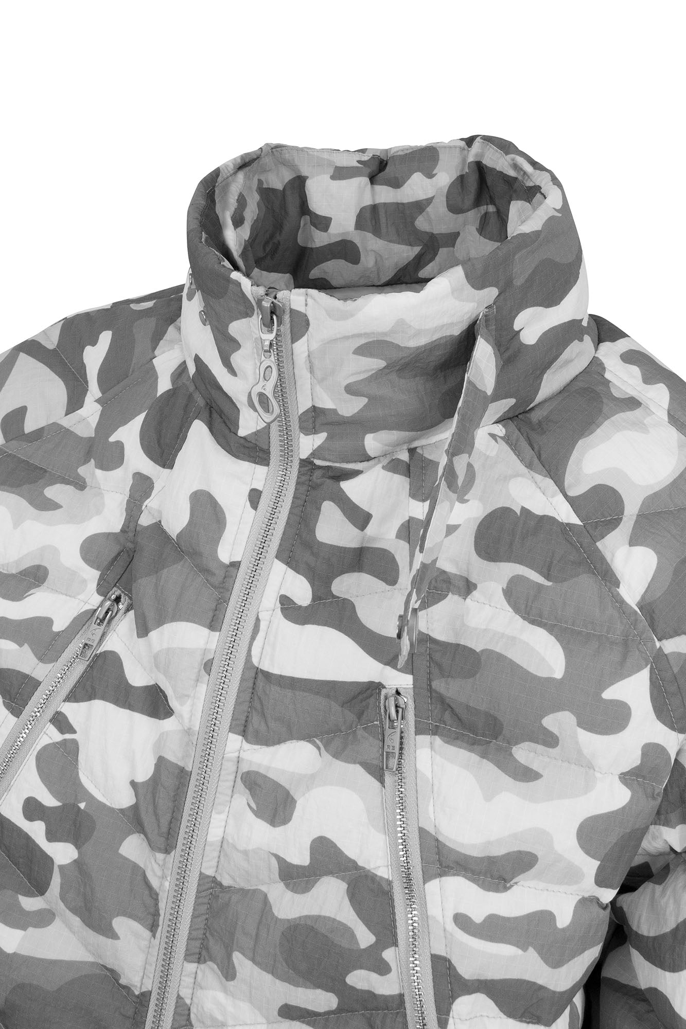 RELABEL V-Segment Ribcage Puffer Jacket Camo
