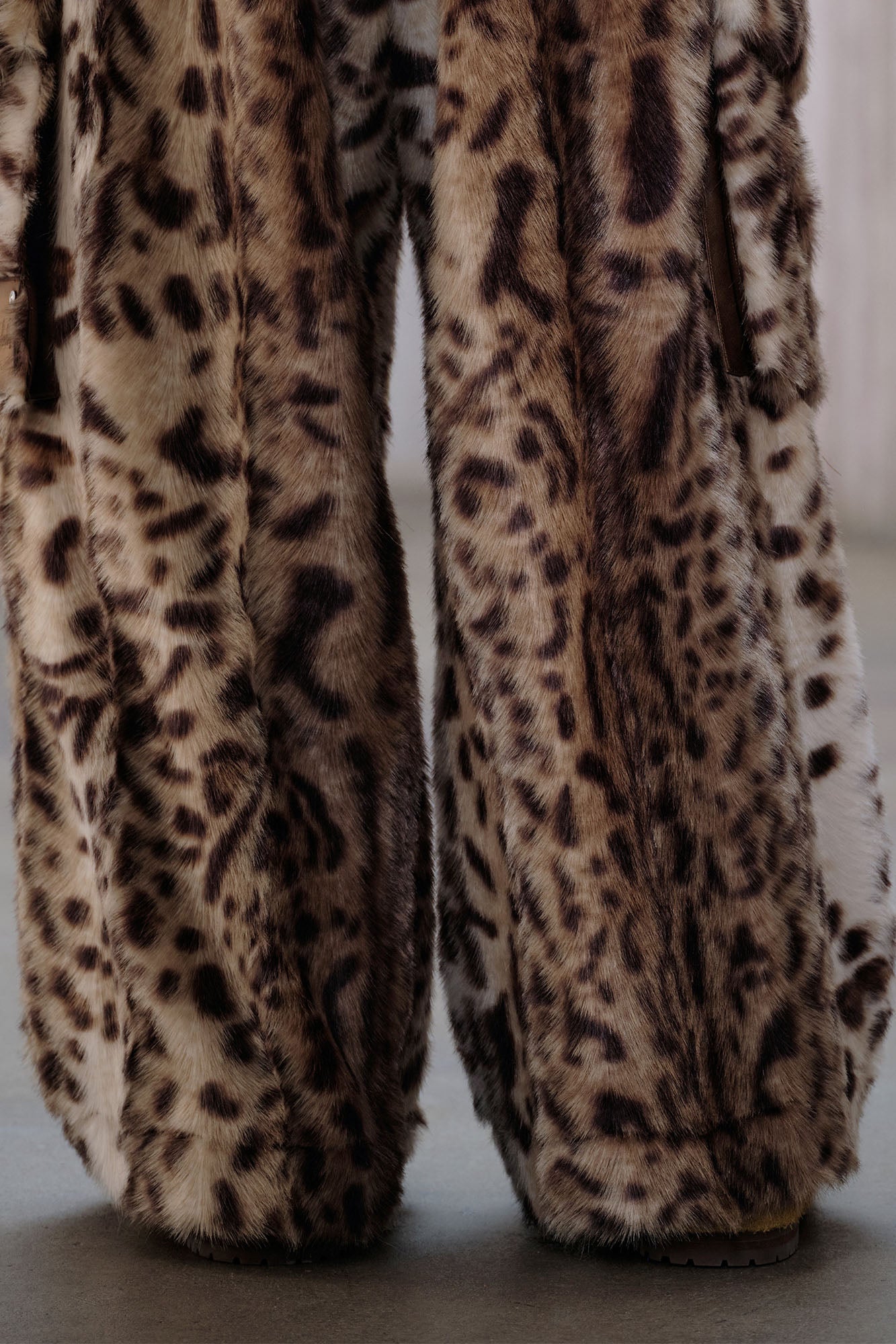 FACEONLAB Leopard Faux Fur Oversized Pants