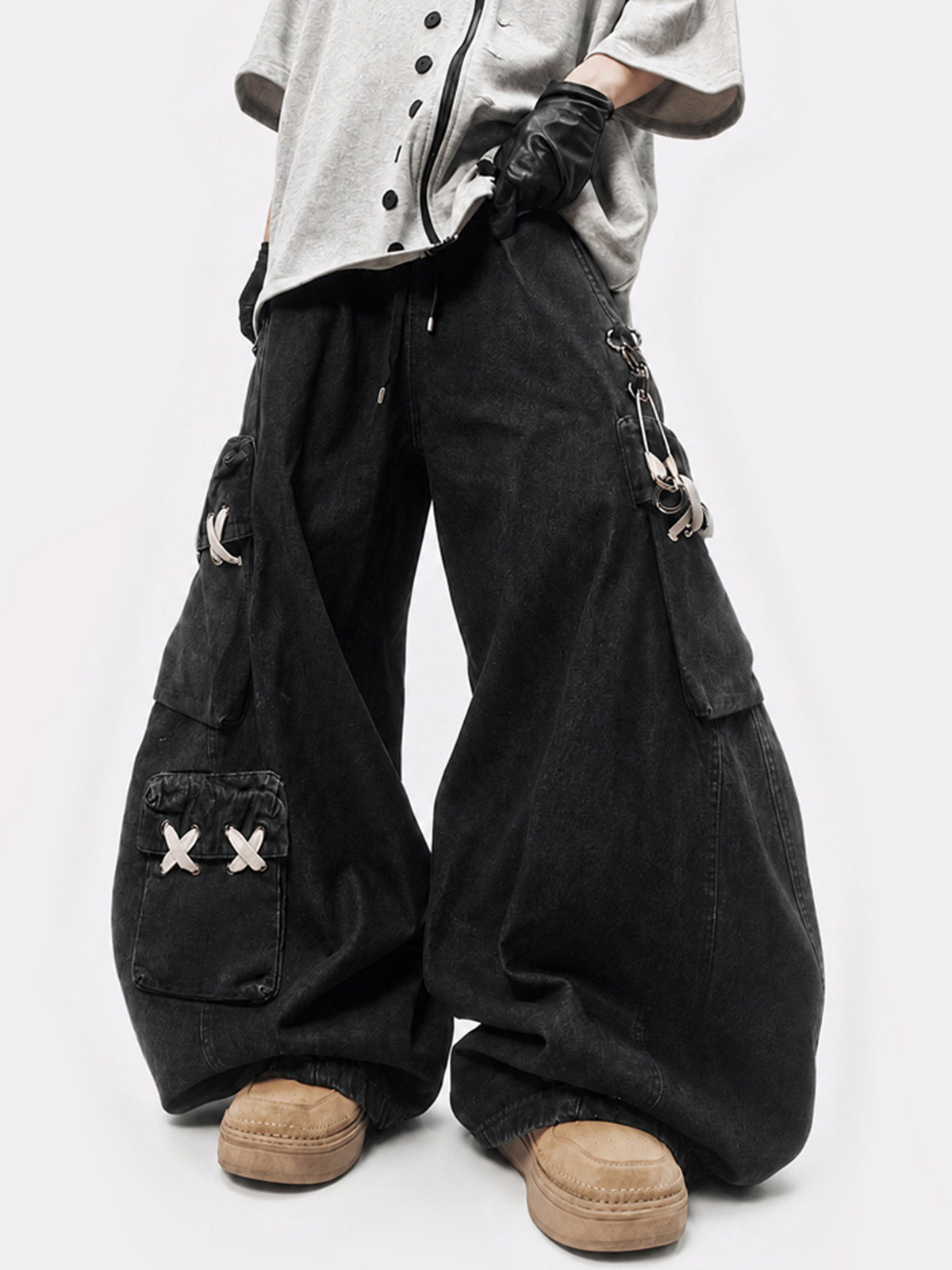 UUCSCC Multi-Pocket Curved Wide-Leg Denim Cargo Pants