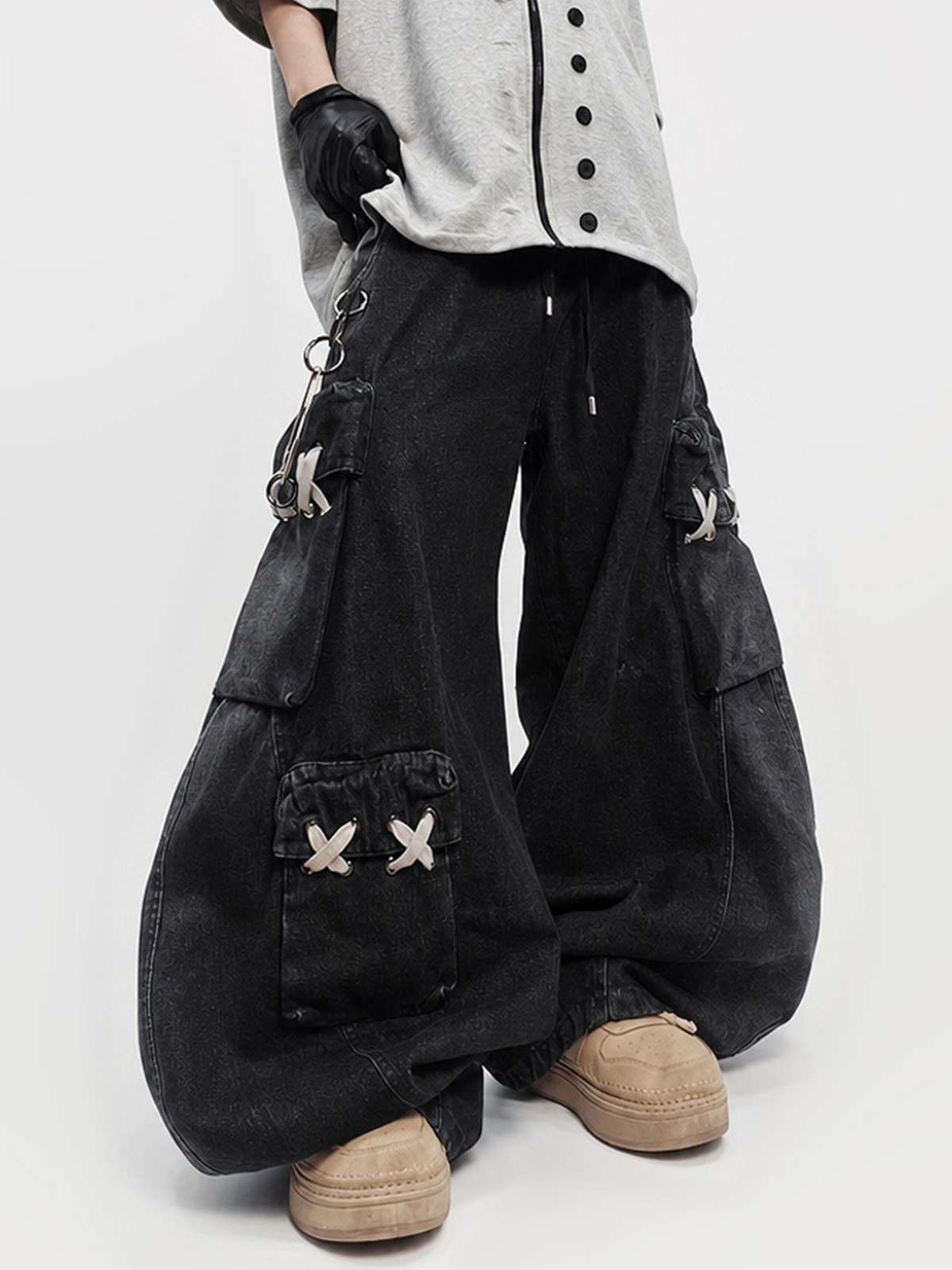 UUCSCC Multi-Pocket Curved Wide-Leg Denim Cargo Pants