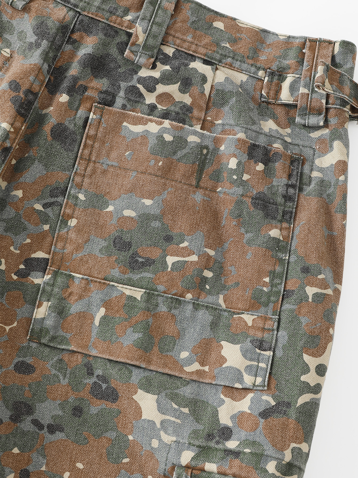 RICHILL Washed Camo Cargo Shorts