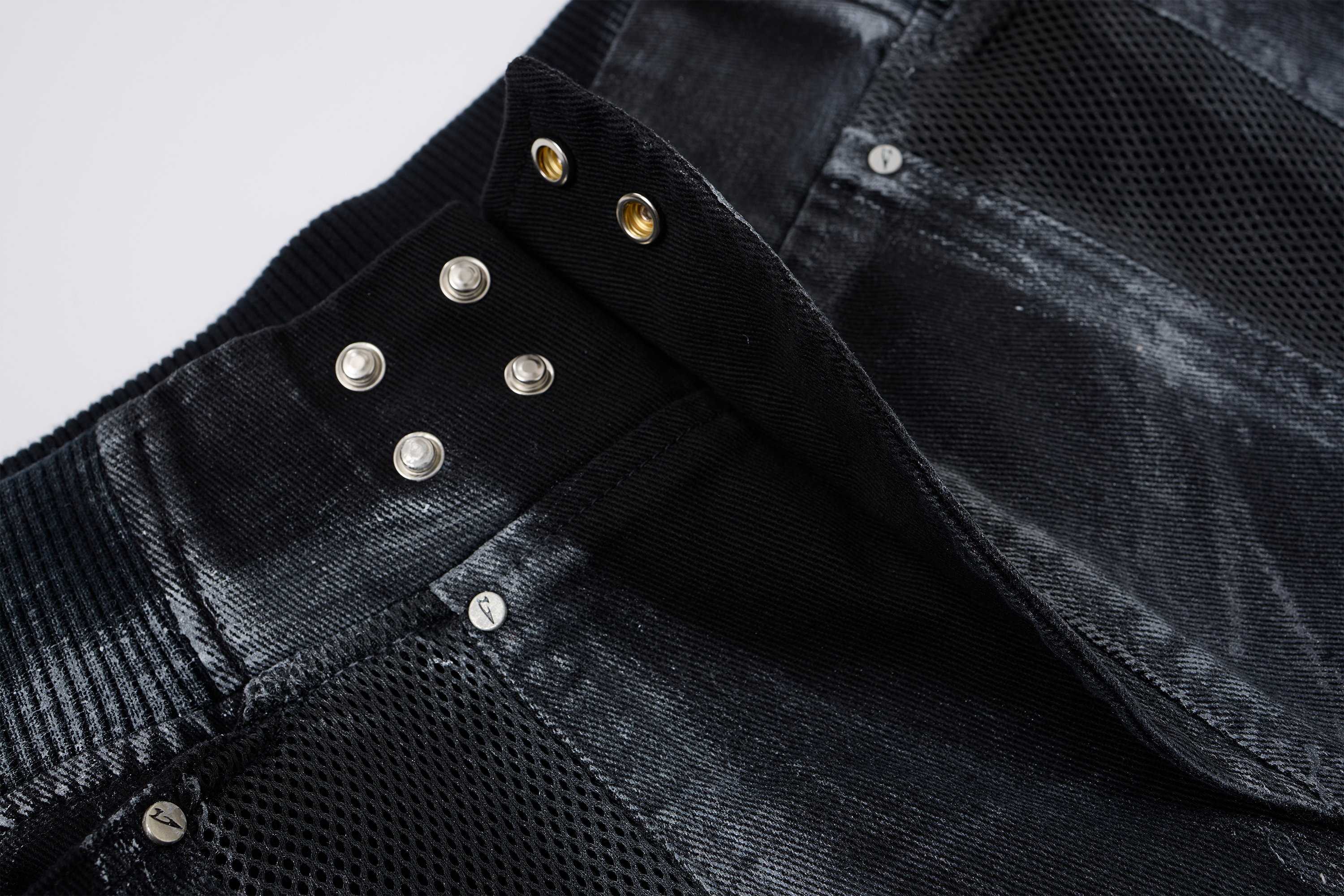 CLP Ribbed Paneled Wide-Leg Denim Shorts