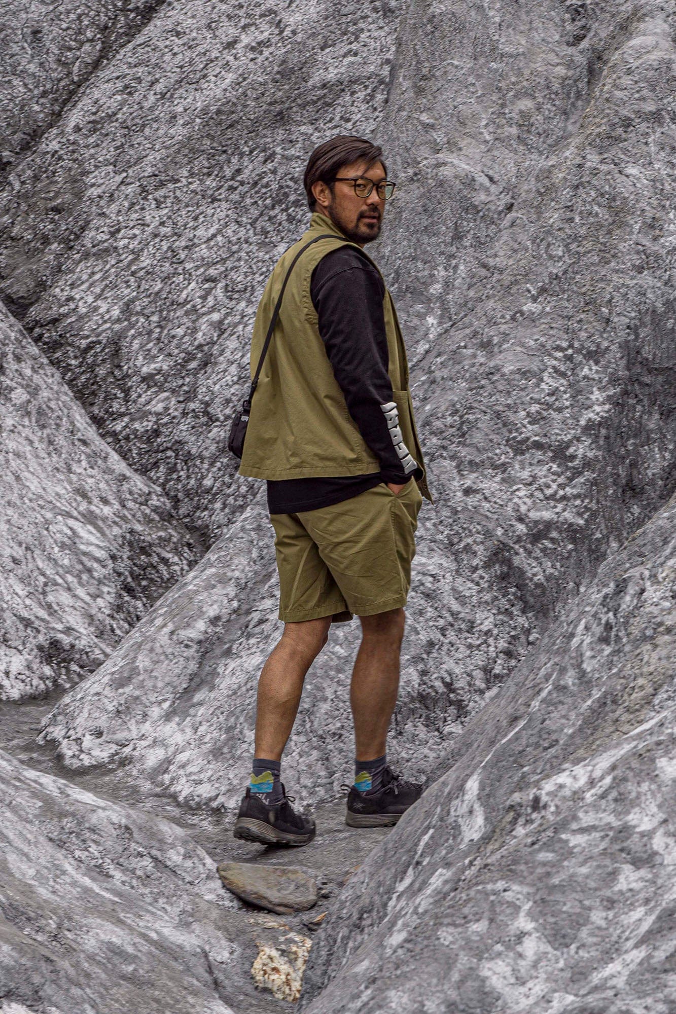 NERHI Essential LOGO Pleated Shorts, premium urban and streetwear designers apparel on PROJECTISR.com, NERHI