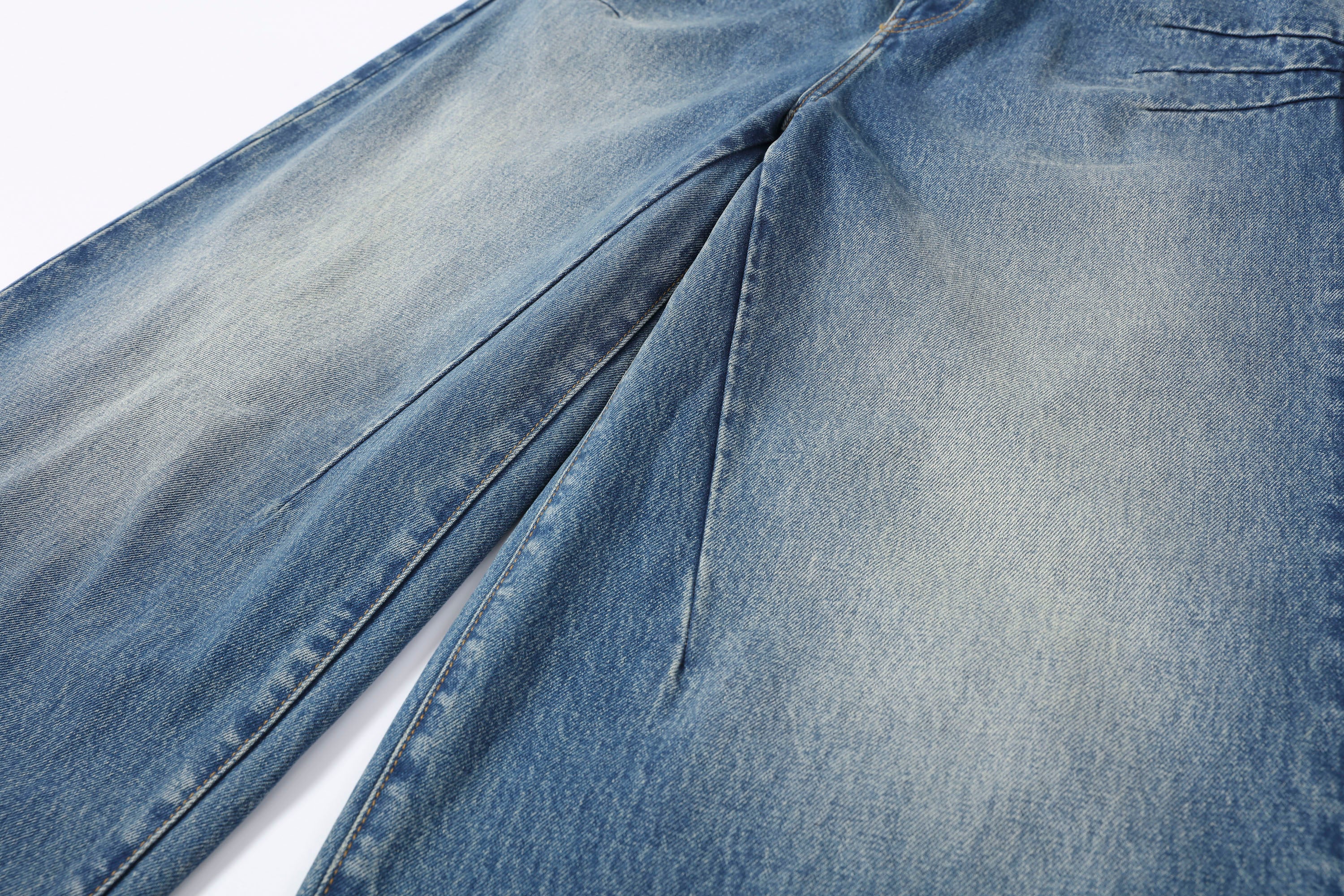MAKEMORE Washed Pintuck Wide-Leg Jeans