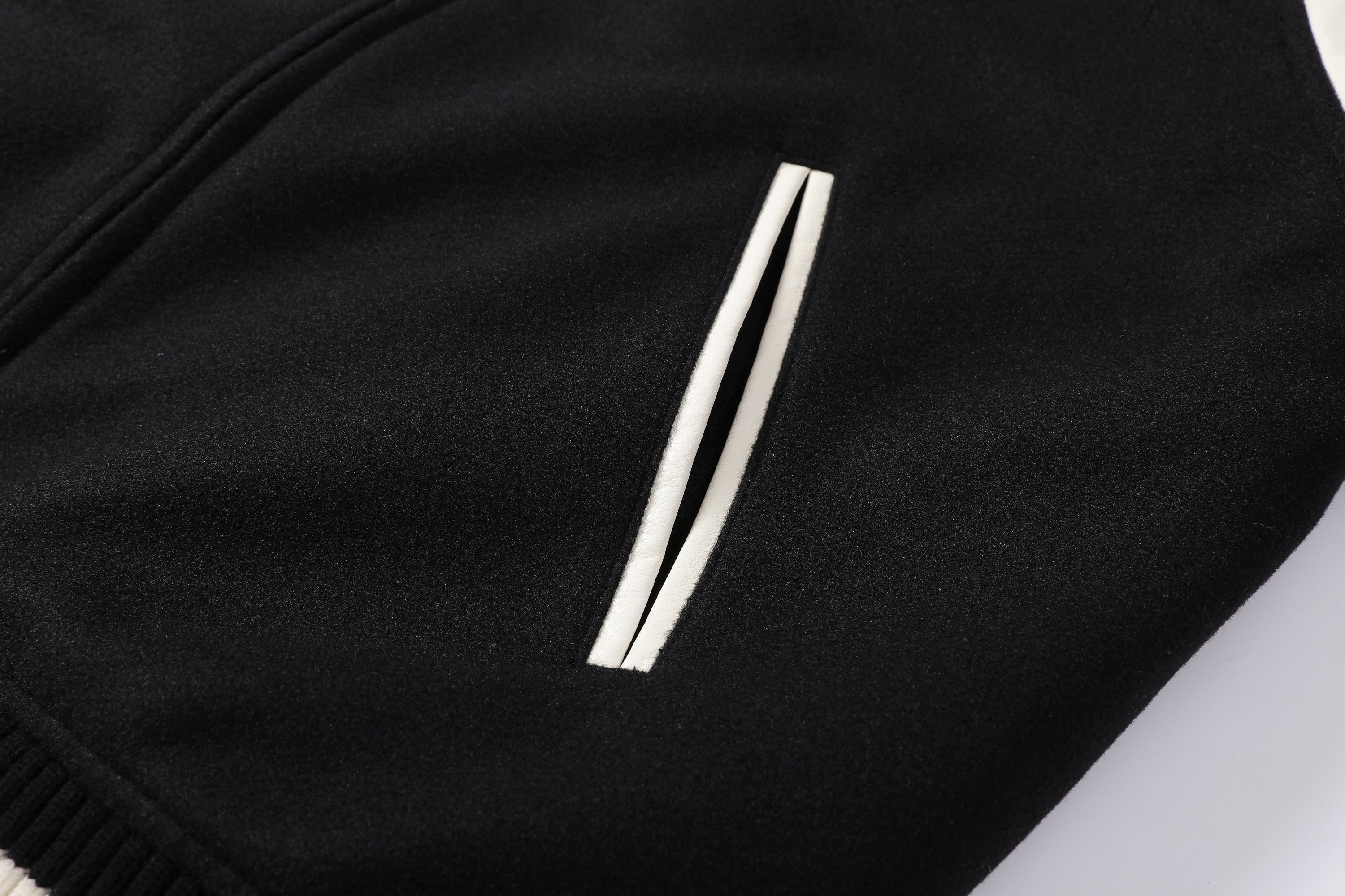 MAKEMORE Contrast Panel LOGO Patch Padded Jacket