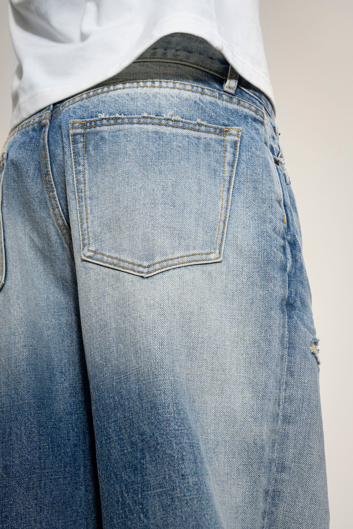 MAKEMORE Distressed Washed Baggy Jeans