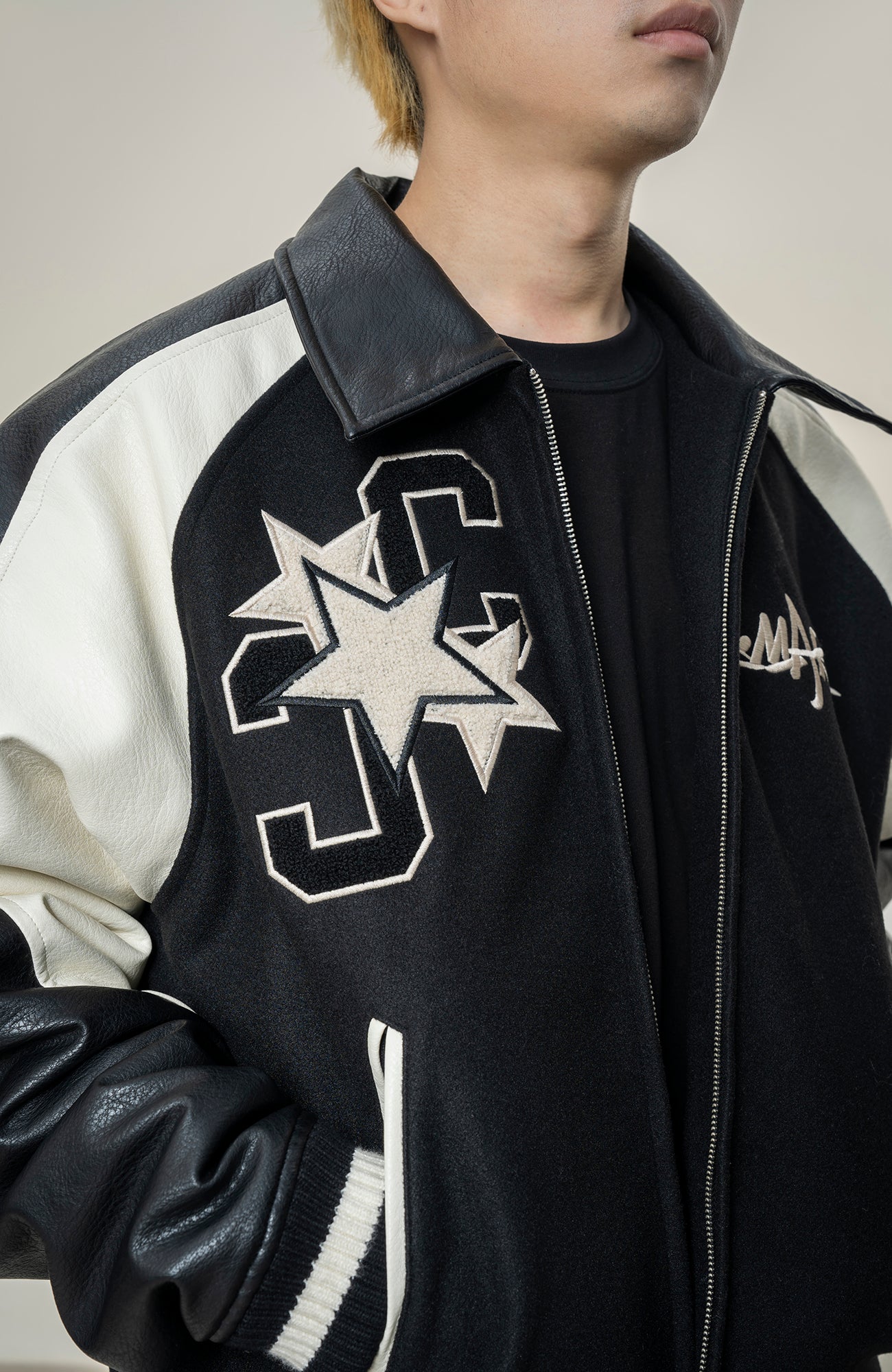 MAKEMORE Contrast Panel LOGO Patch Padded Jacket