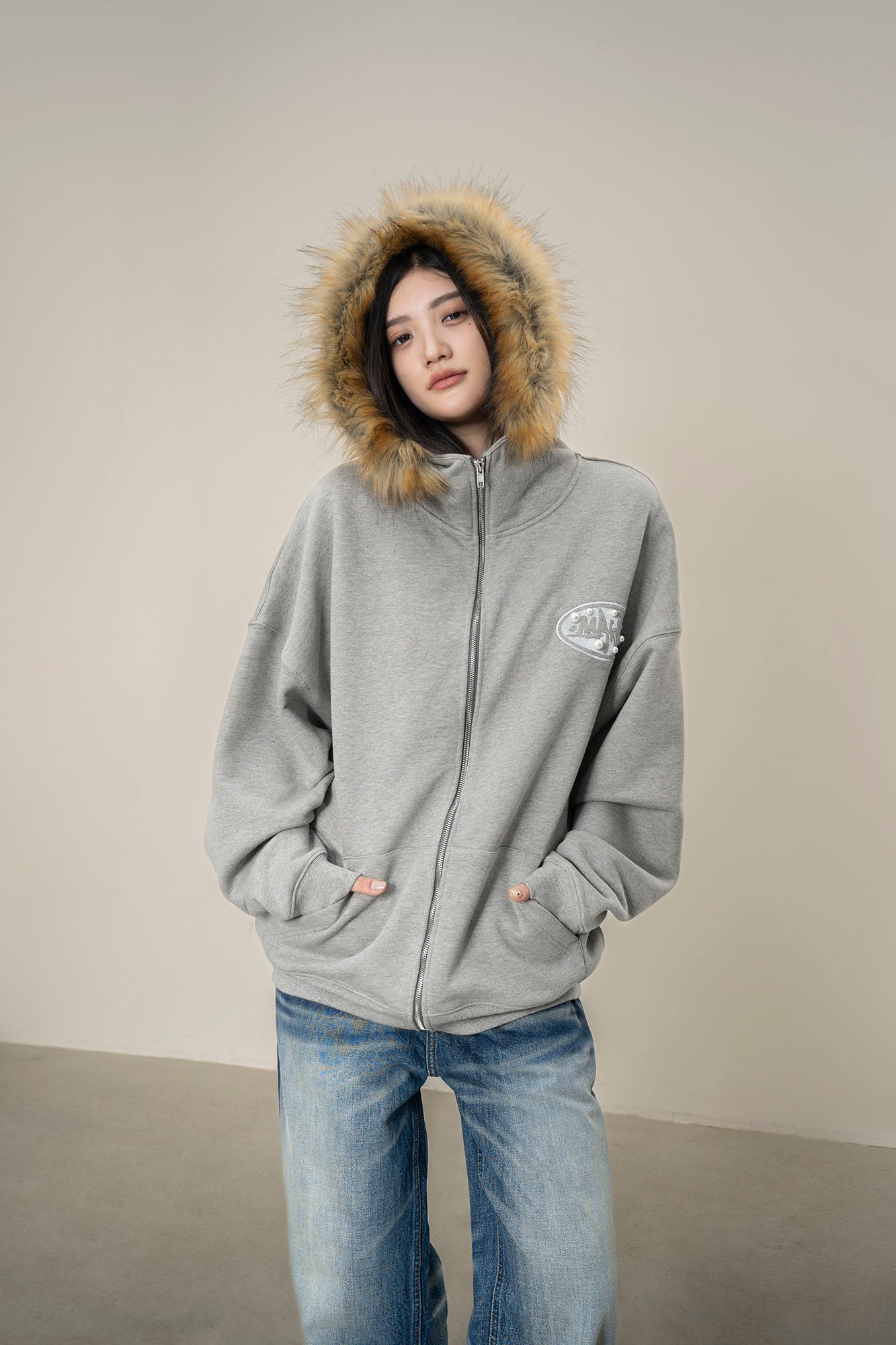 MAKEMORE Faux Fur Trim Pearl Patch Hooded Jacket