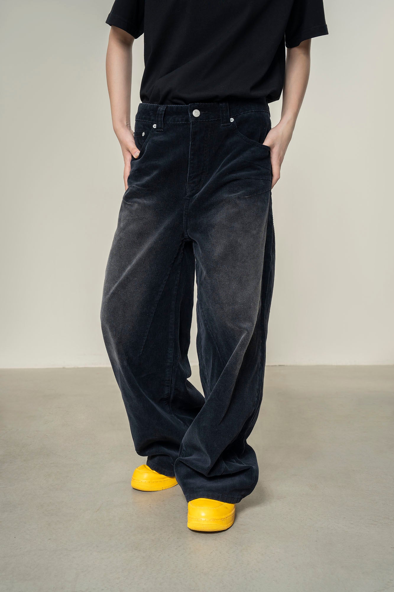 MAKEMORE Washed Oversized Corduroy Pants