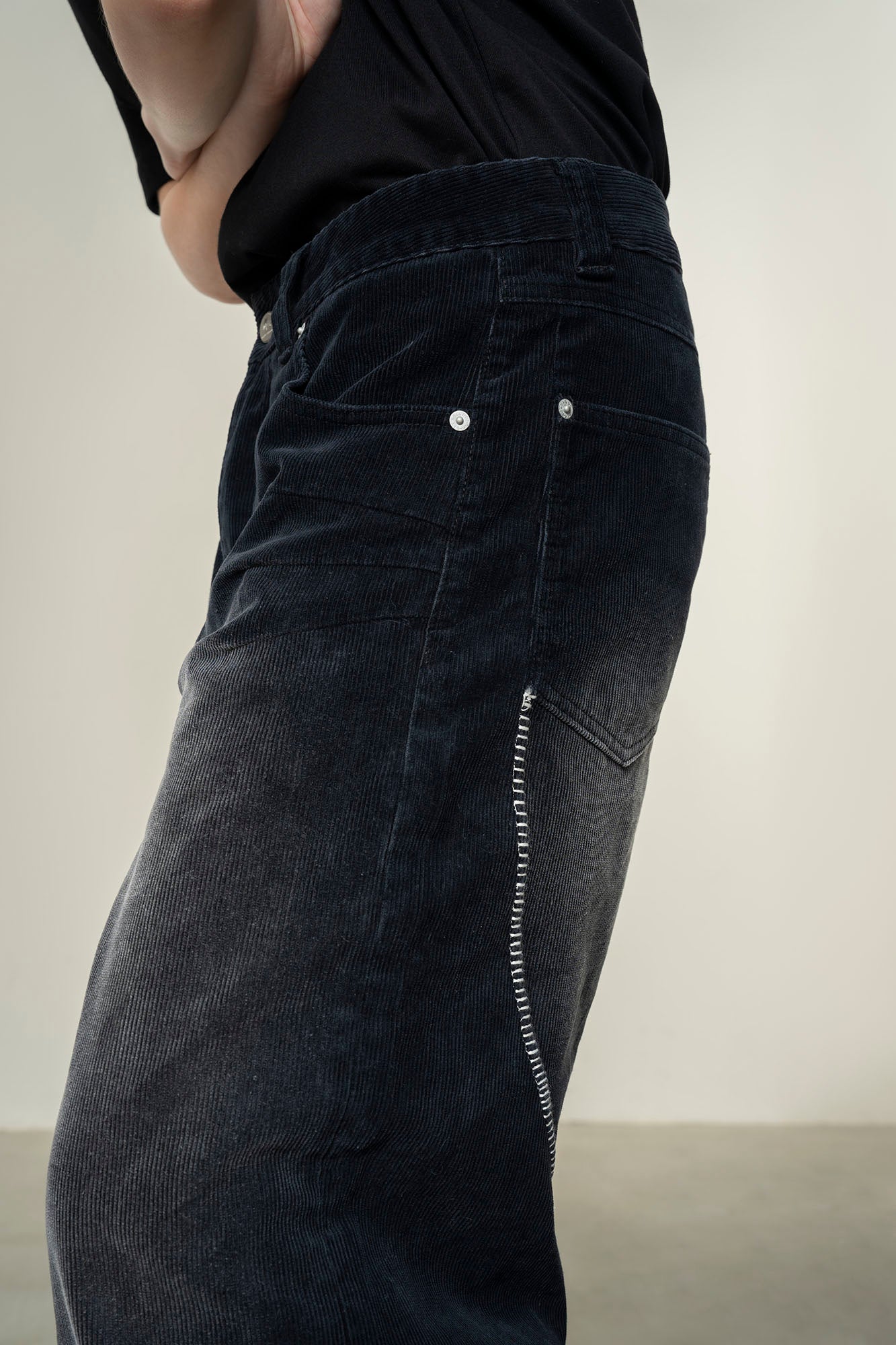 MAKEMORE Washed Oversized Corduroy Pants