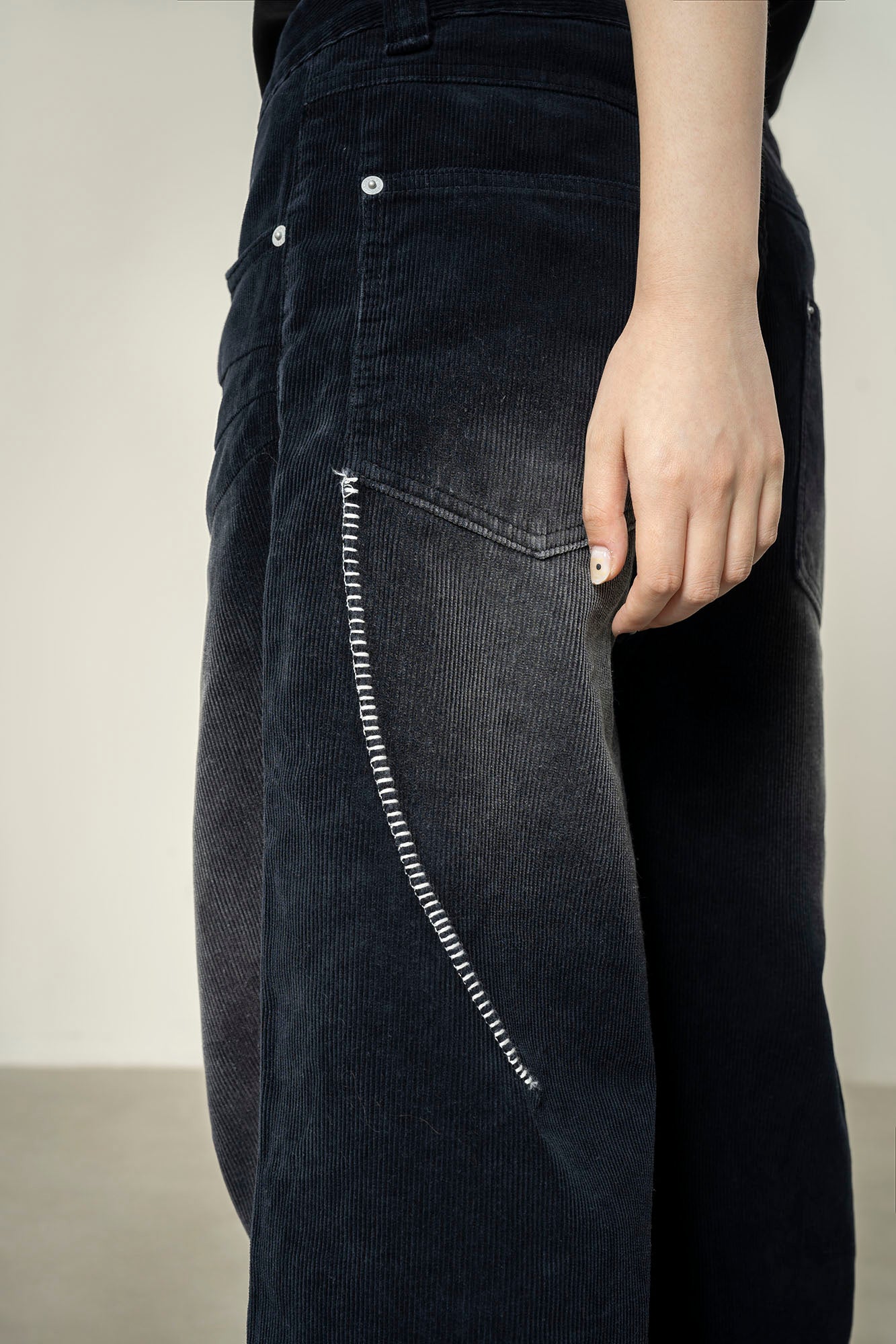MAKEMORE Washed Oversized Corduroy Pants