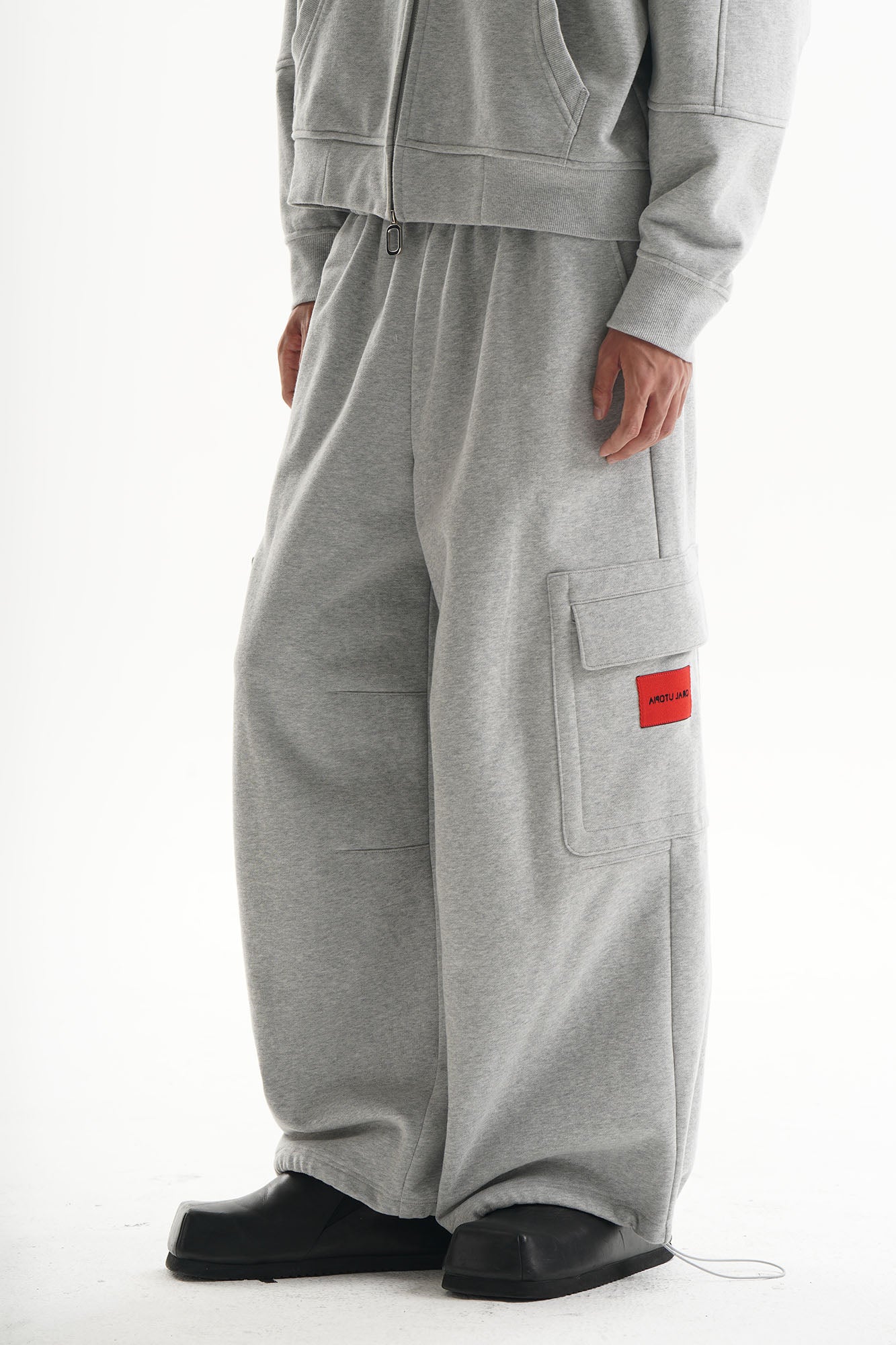 ORAL UTOPIA Fleece-Lined Multi Pocket Sweatpants