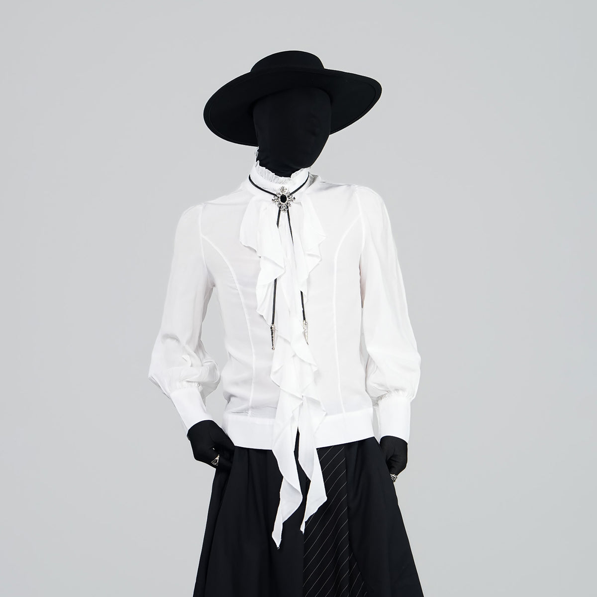 VE2 Retro Ruffle-Trim Long-Sleeve Shirt