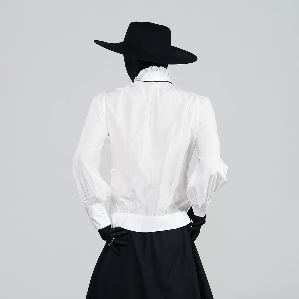 VE2 Retro Ruffle-Trim Long-Sleeve Shirt