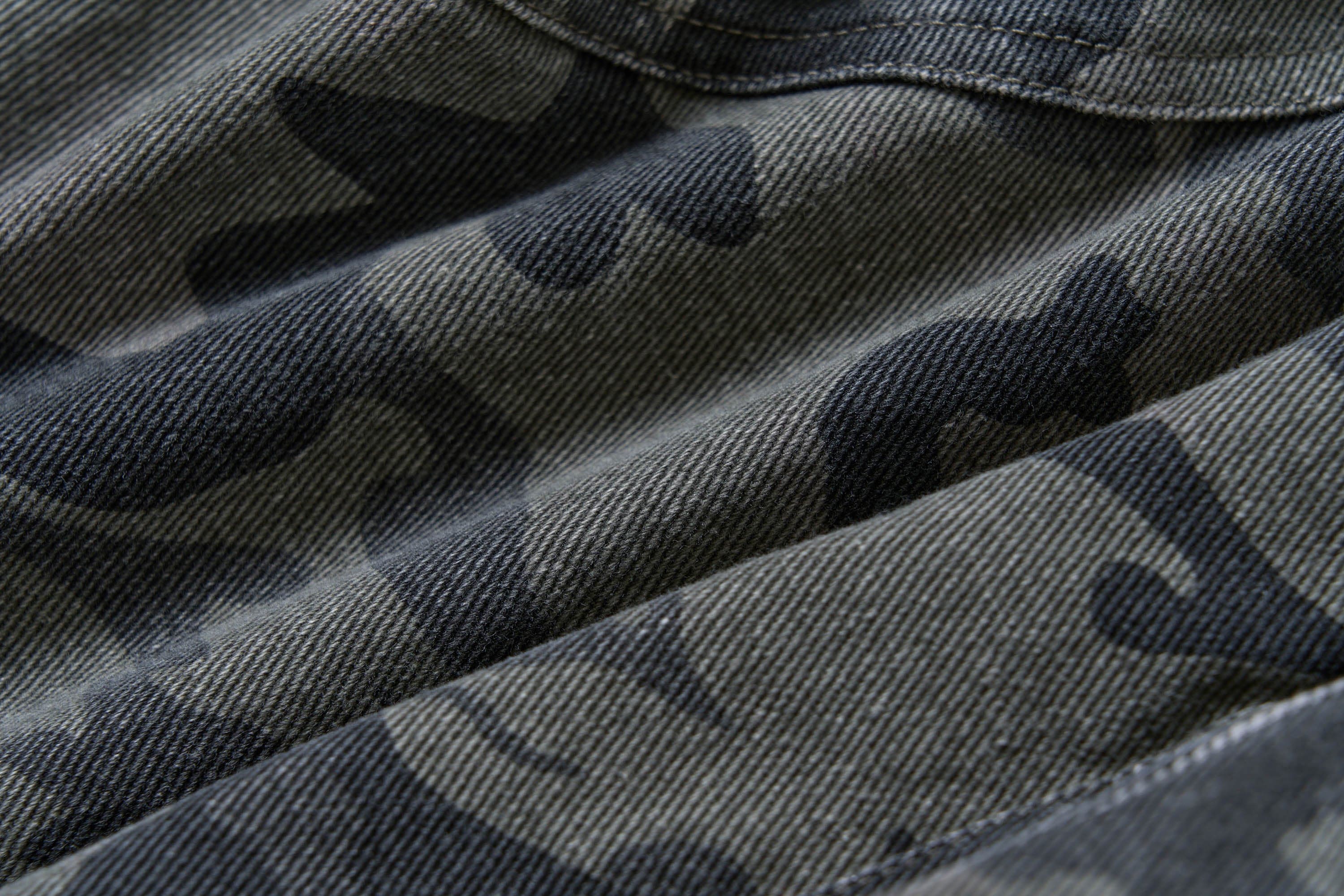 SAVAGEGROWTHWORLD Camo Spliced Multi-Pocket Shorts, premium urban and streetwear designers apparel on PROJECTISR.com, SAVAGEGROWTHWORLD
