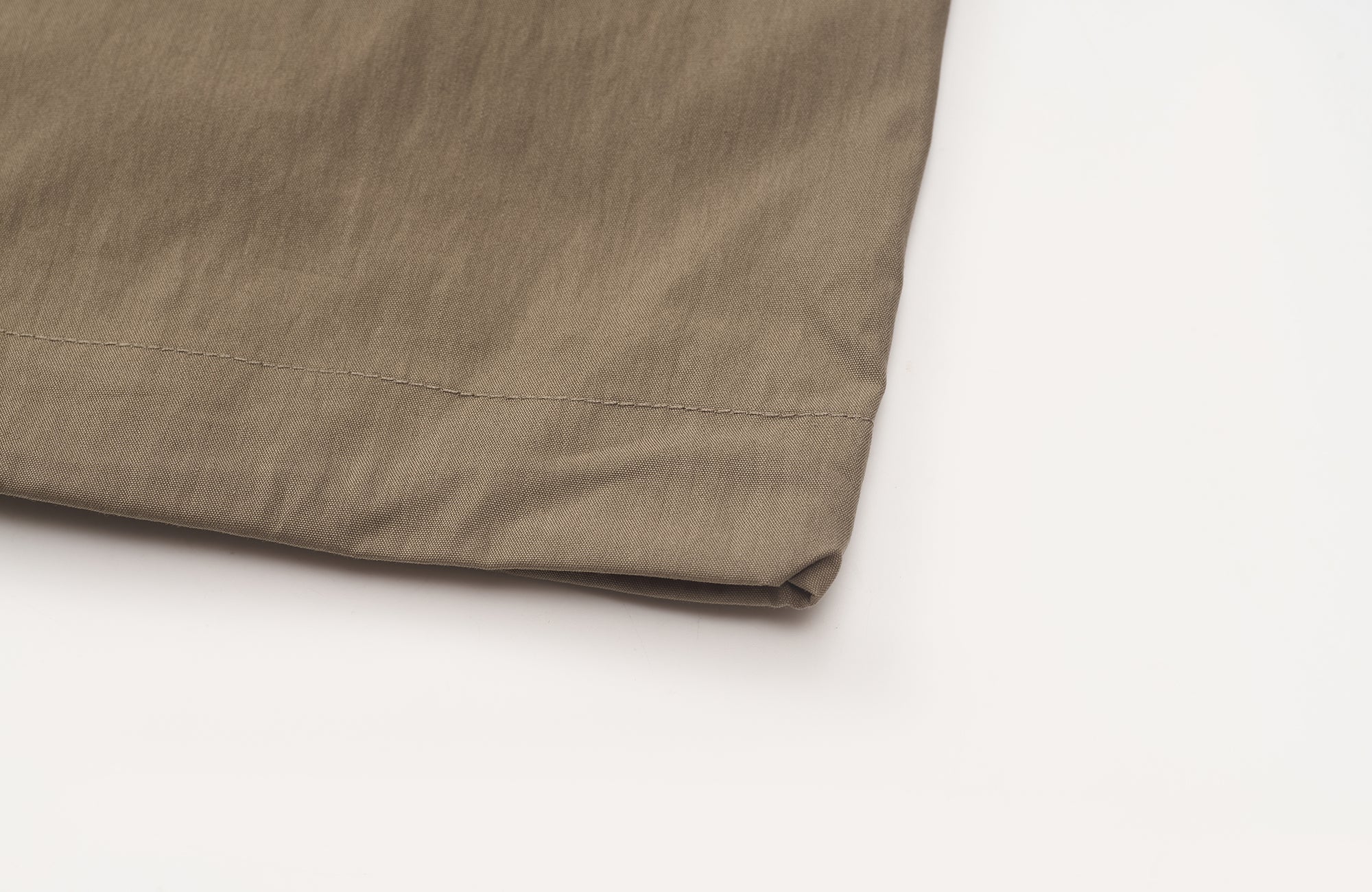 ROARINGWILD A ARCH Essential Drawstring Parachute Pants