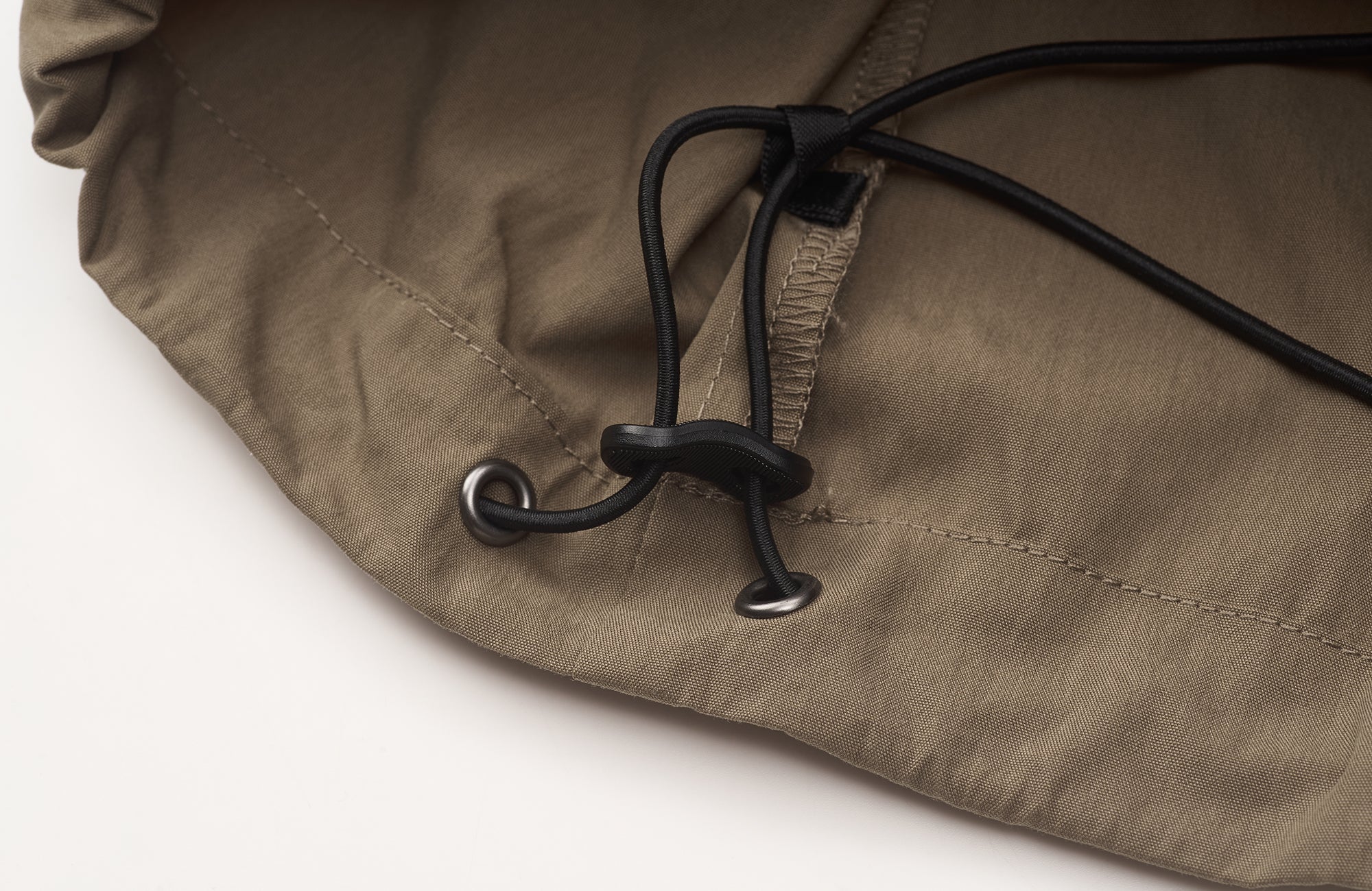 ROARINGWILD A ARCH Essential Drawstring Parachute Pants