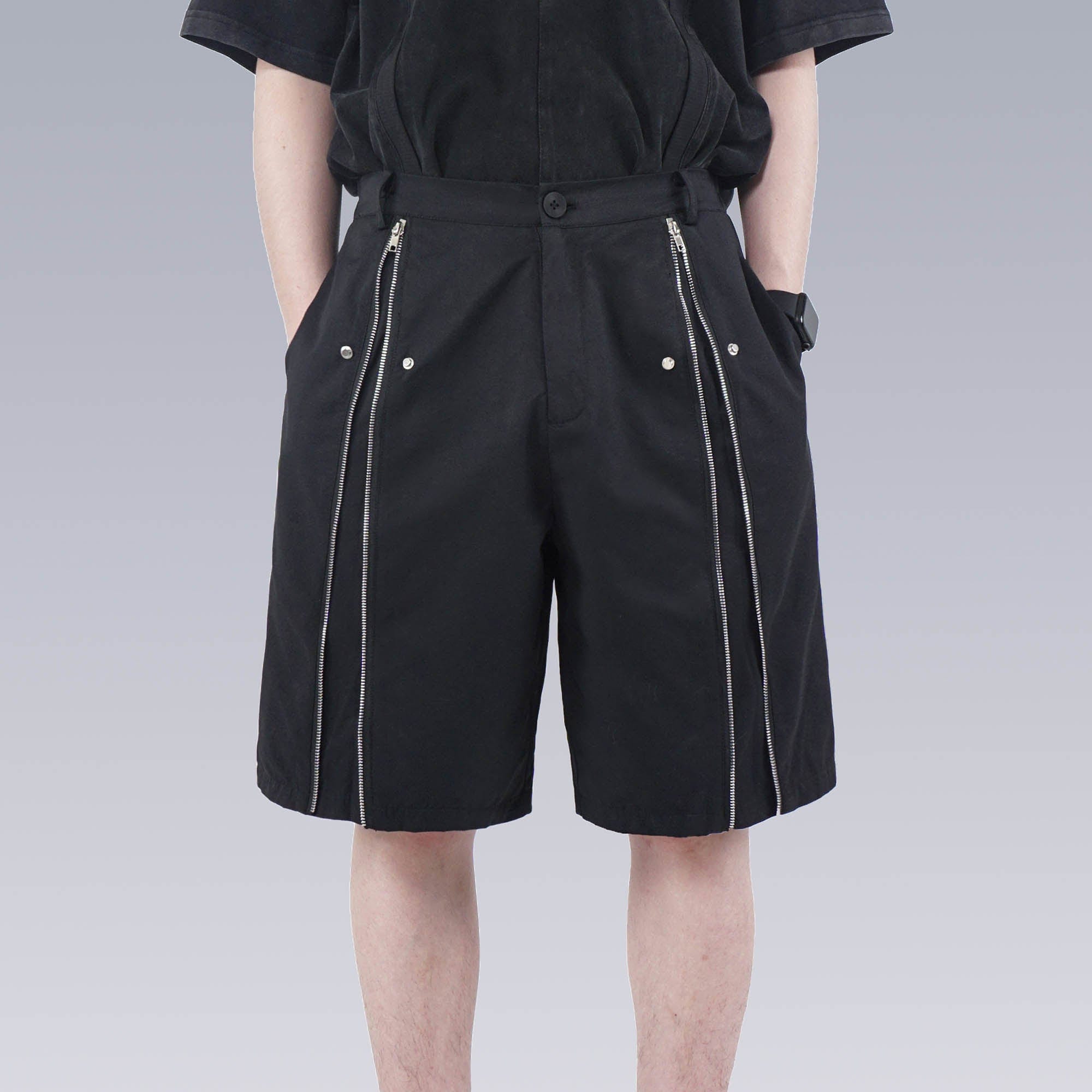 SILENSTORM Center-Zip Utility Shorts, premium urban and streetwear designers apparel on PROJECTISR.com, SILENSTORM
