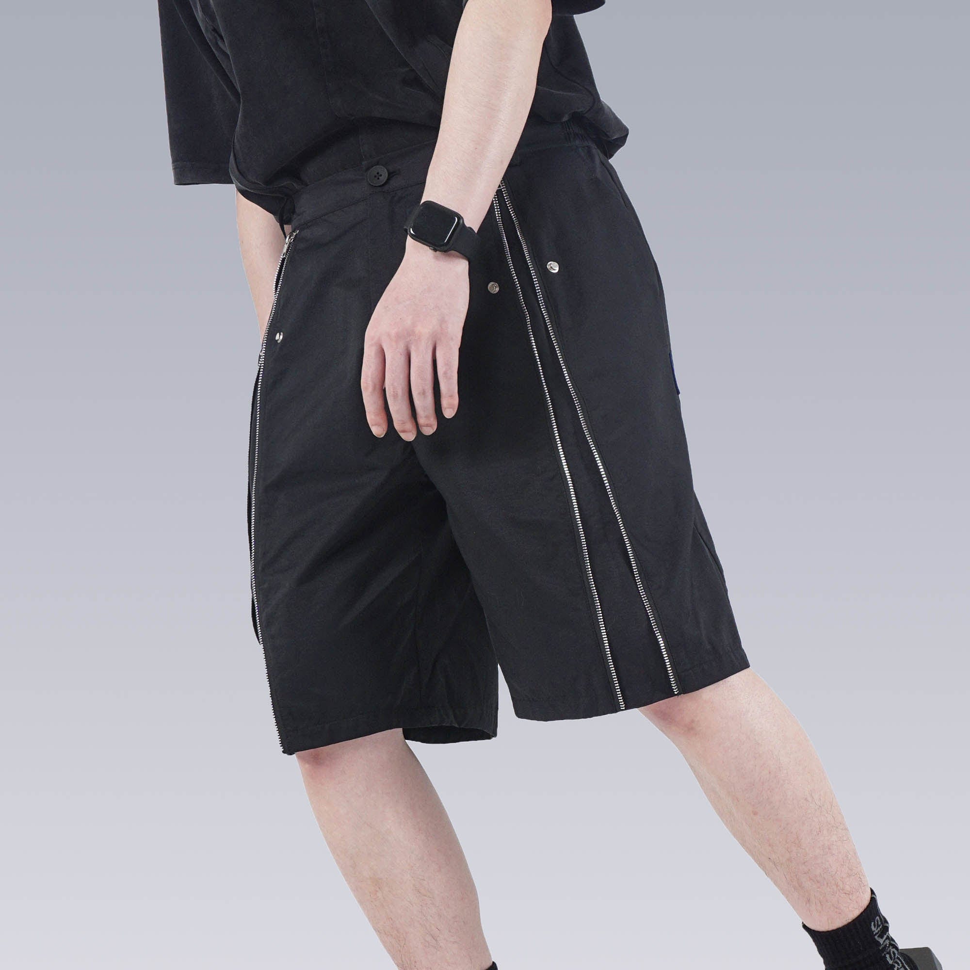 SILENSTORM Center-Zip Utility Shorts, premium urban and streetwear designers apparel on PROJECTISR.com, SILENSTORM