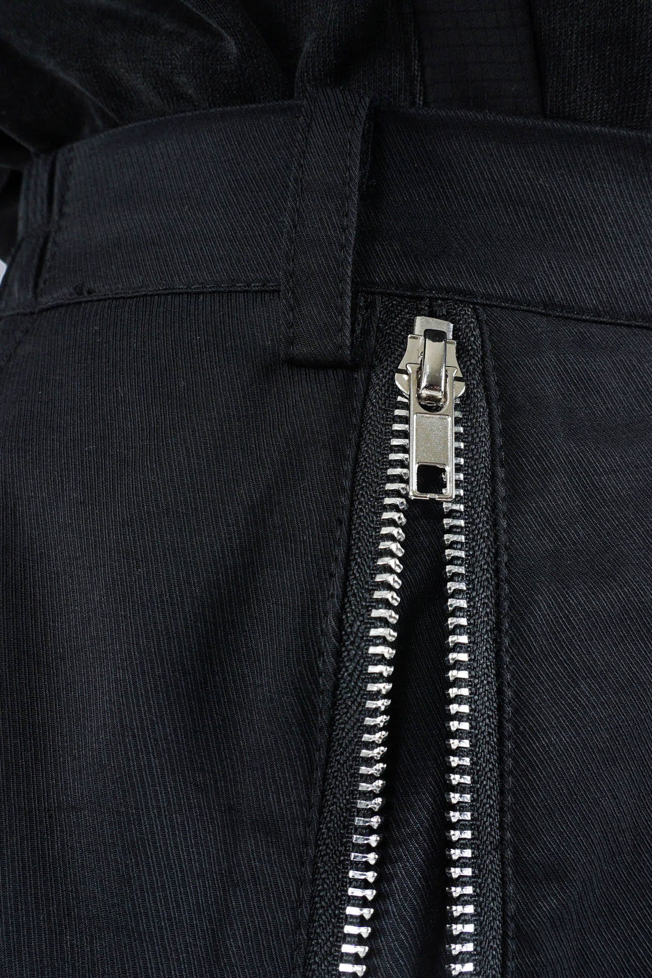 SILENSTORM Center-Zip Utility Shorts, premium urban and streetwear designers apparel on PROJECTISR.com, SILENSTORM