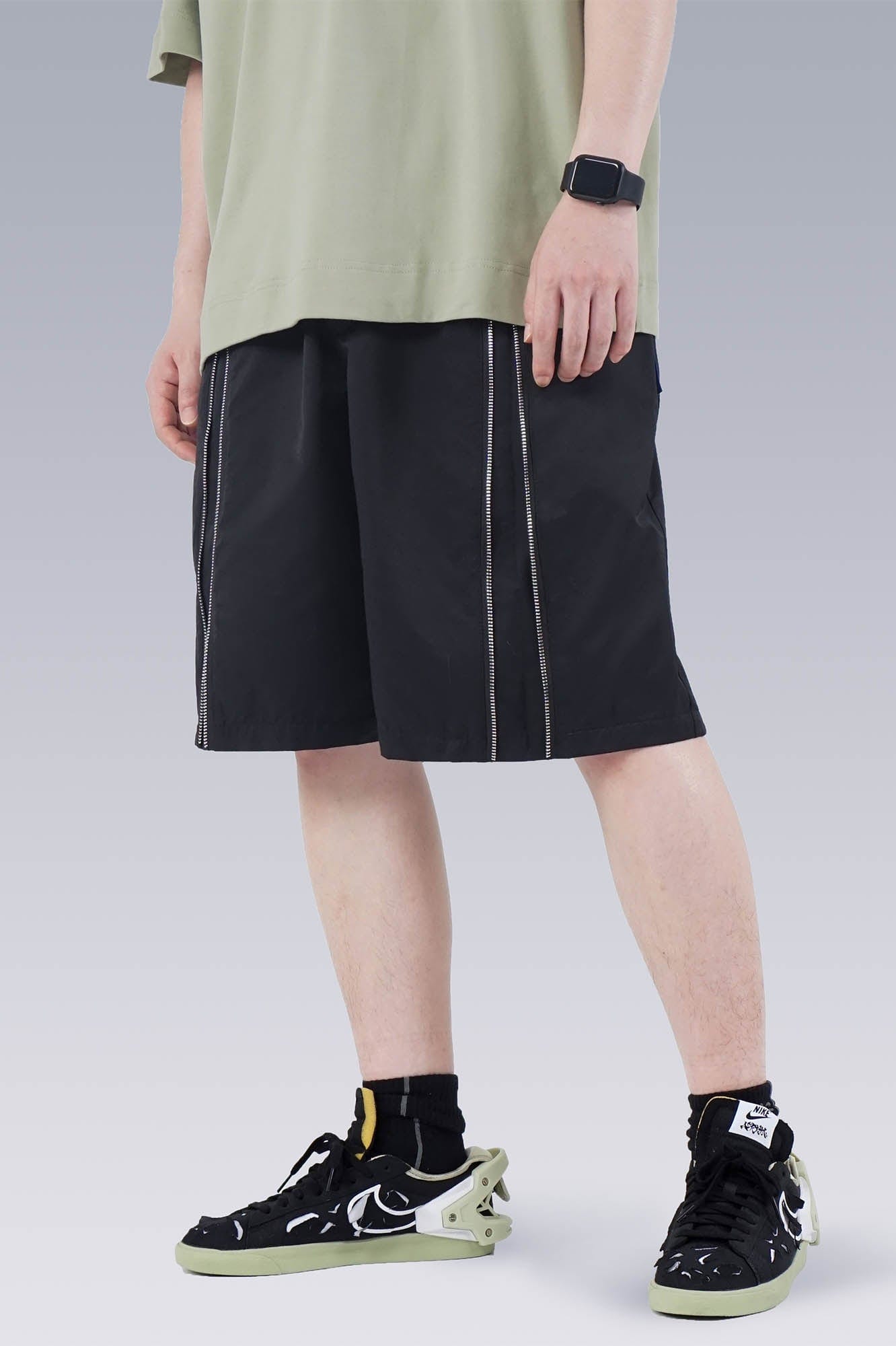 SILENSTORM Center-Zip Utility Shorts, premium urban and streetwear designers apparel on PROJECTISR.com, SILENSTORM