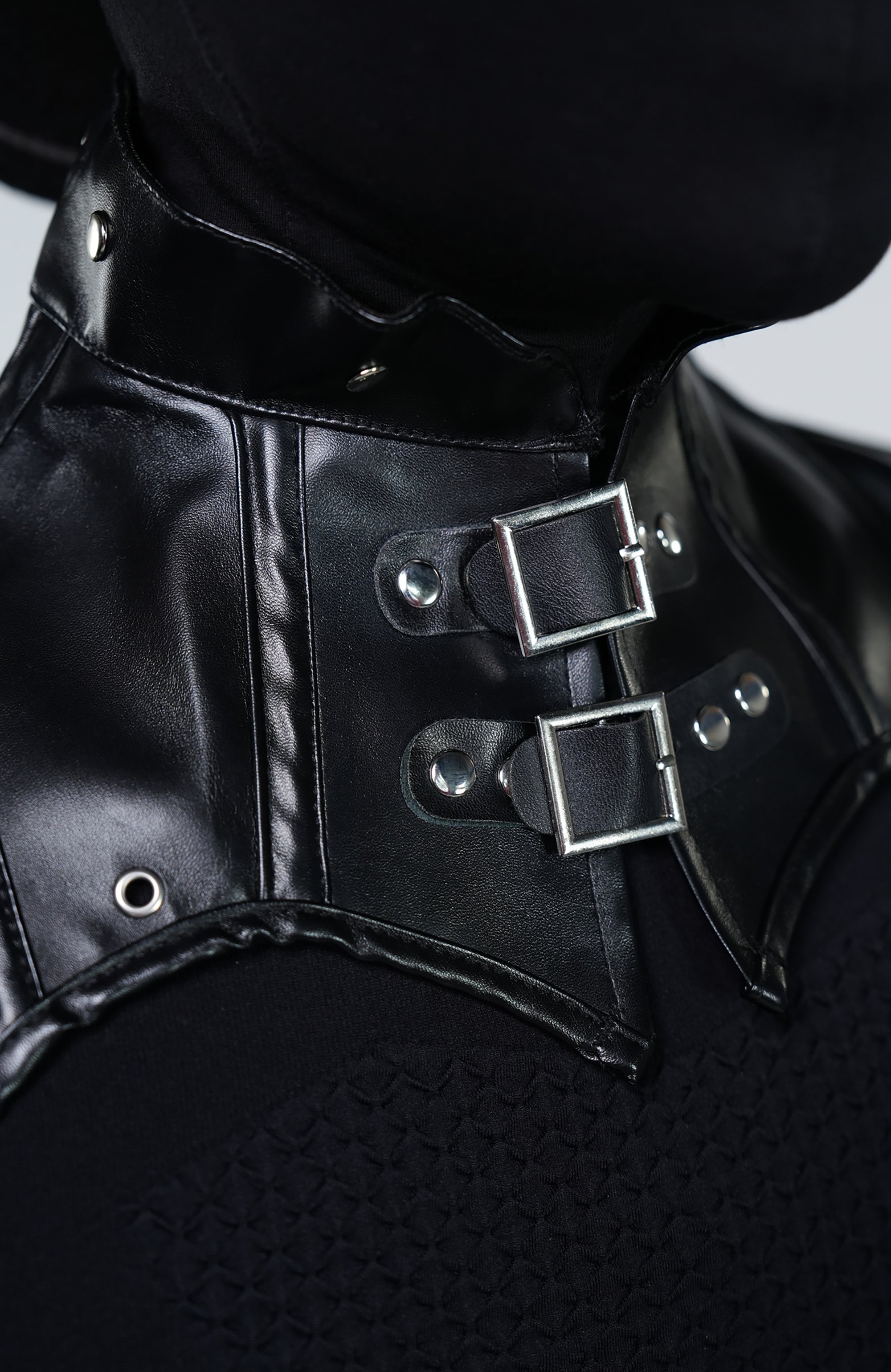 VE2 Studded Shoulder Harness Vest