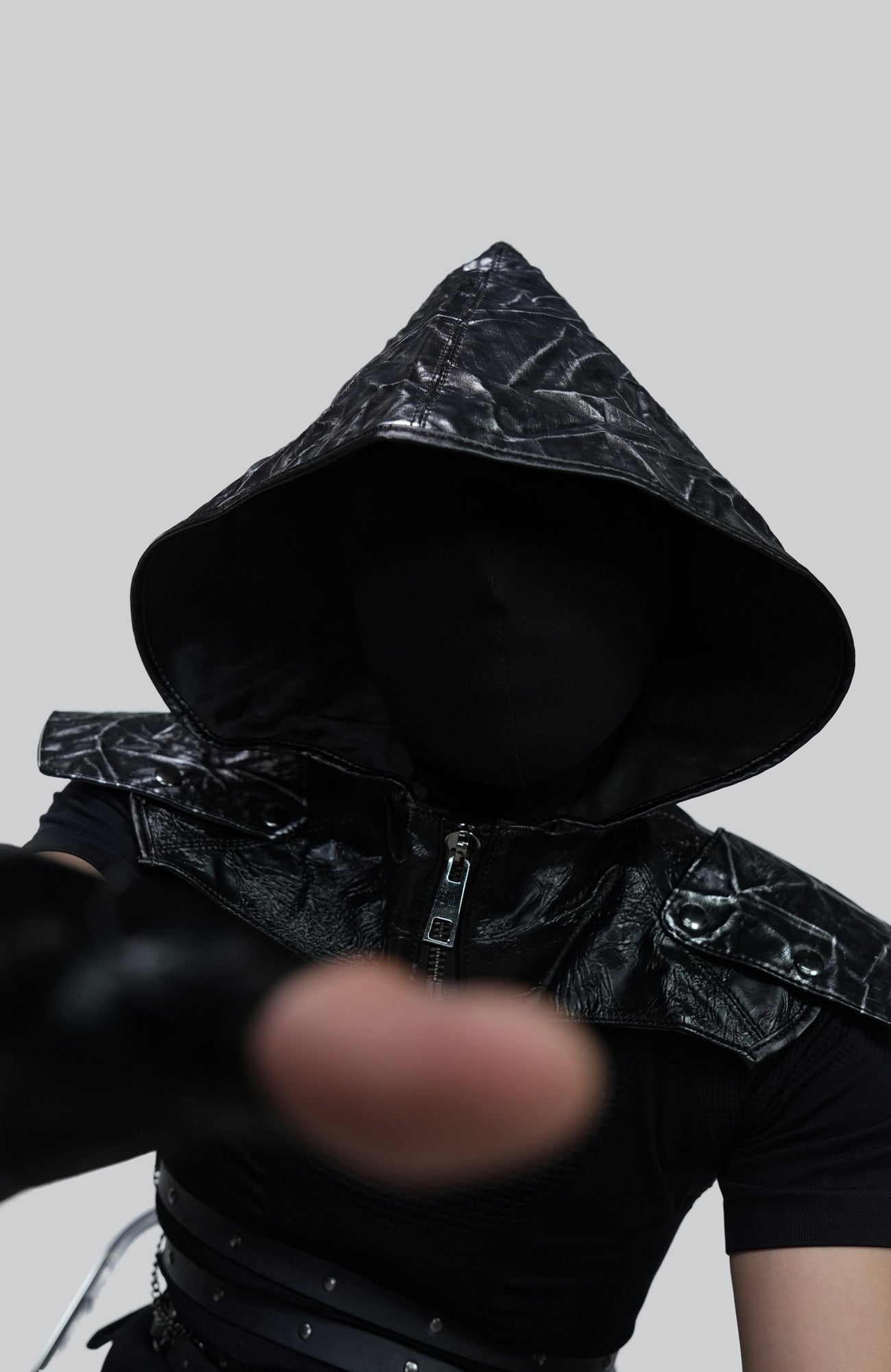 VE2 Crackled Pointed Hood Harness Vest