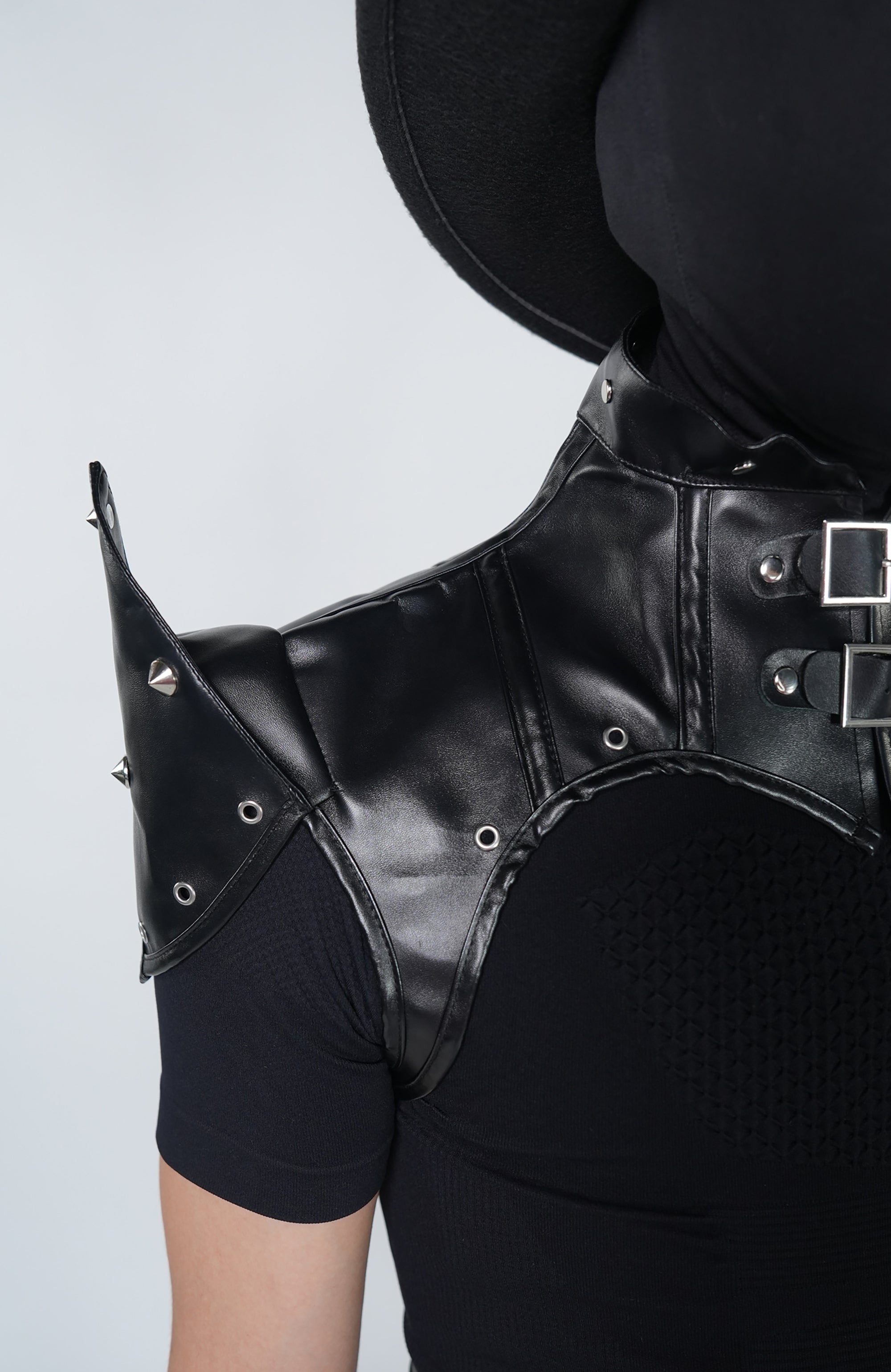 VE2 Studded Shoulder Harness Vest