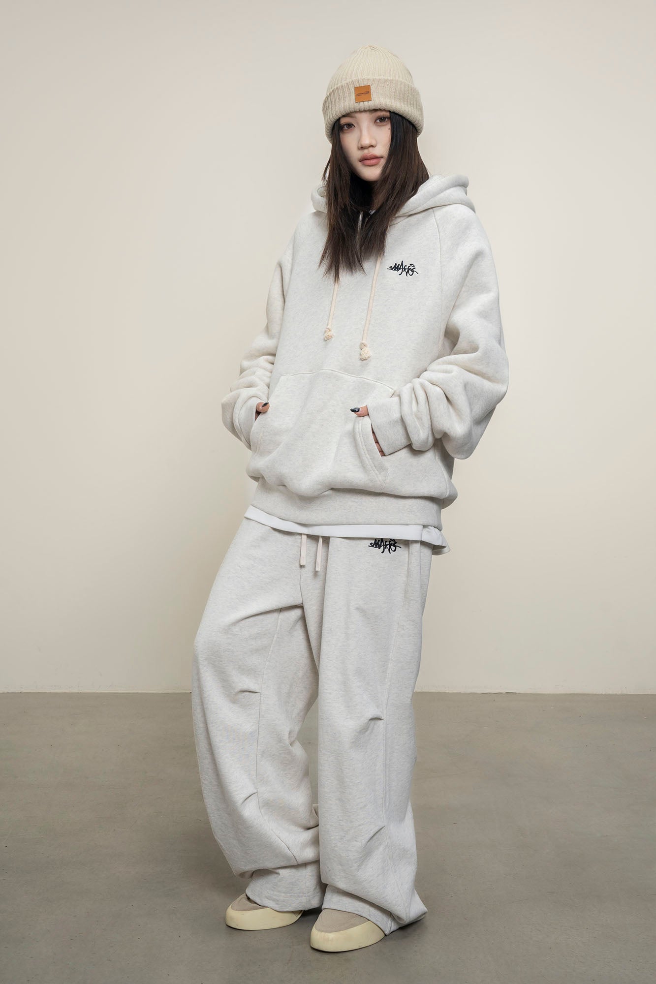 MAKEMORE Double Pleated Drawstring Sweatpants