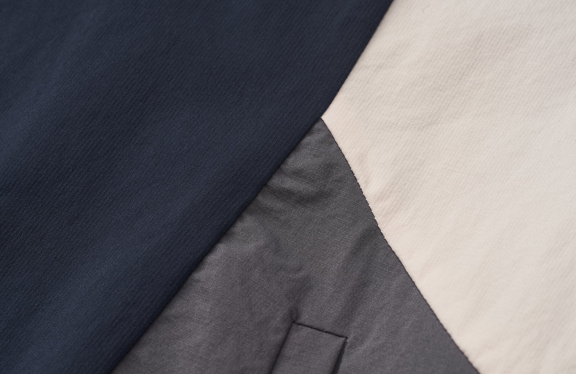 ROARINGWILD A ARCH Embroidered Graphic Raglan Jacket