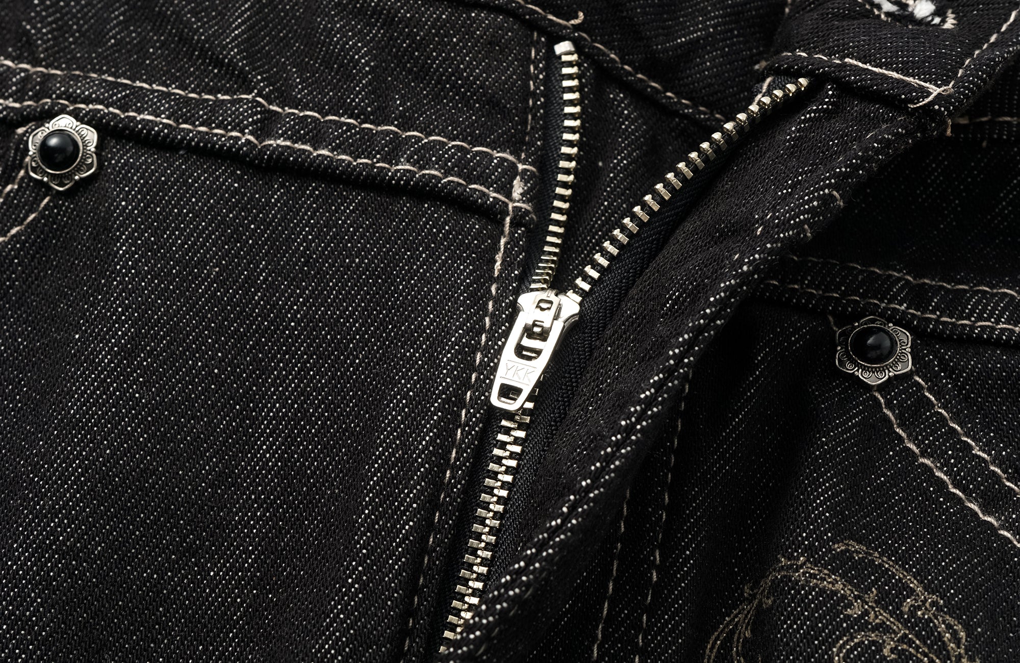 ELETEIZE Laser-Burned Curved Jeans