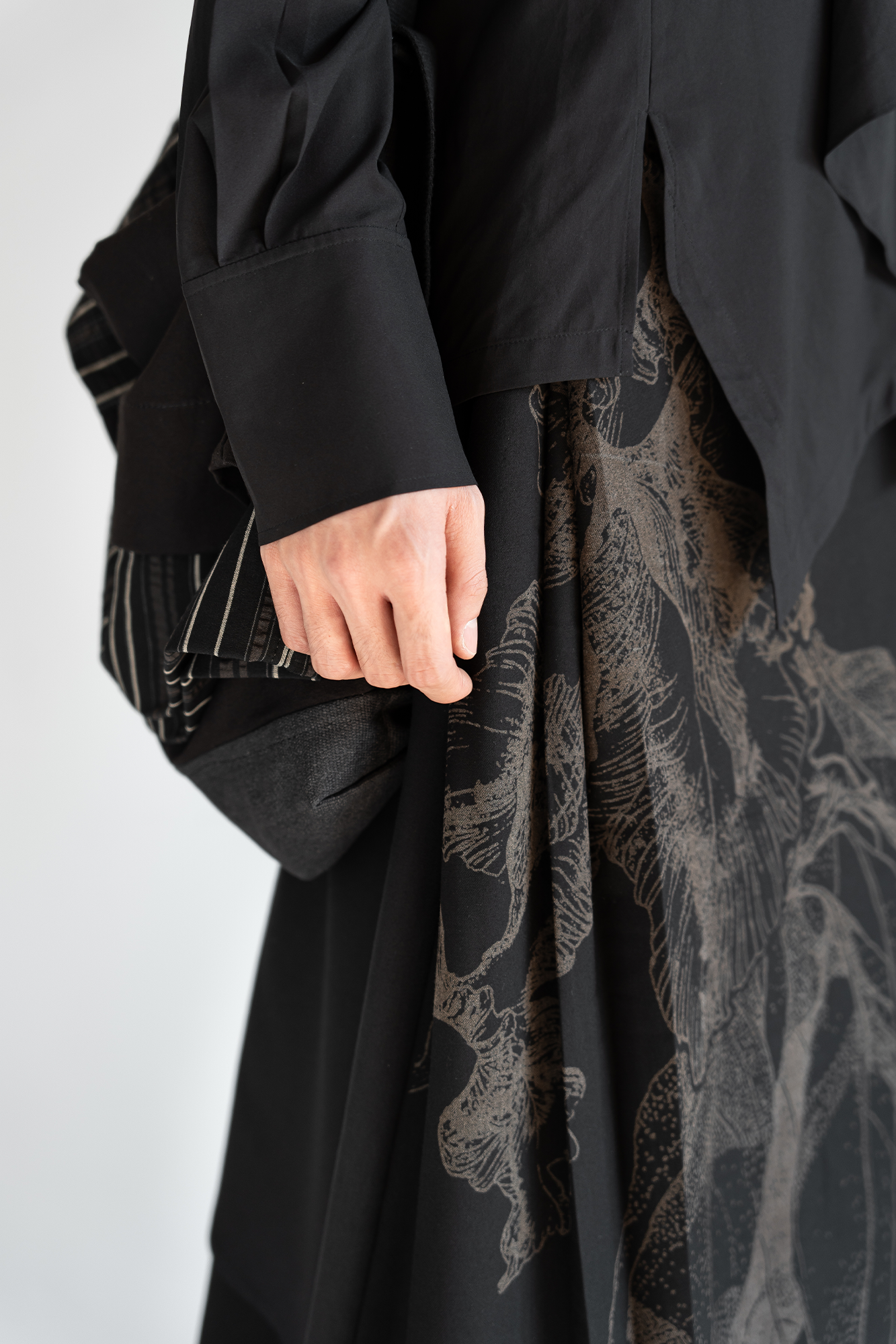 MOITIEDEPETALE Botanical Graphic Asymmetrical Layered Skirt-Pants