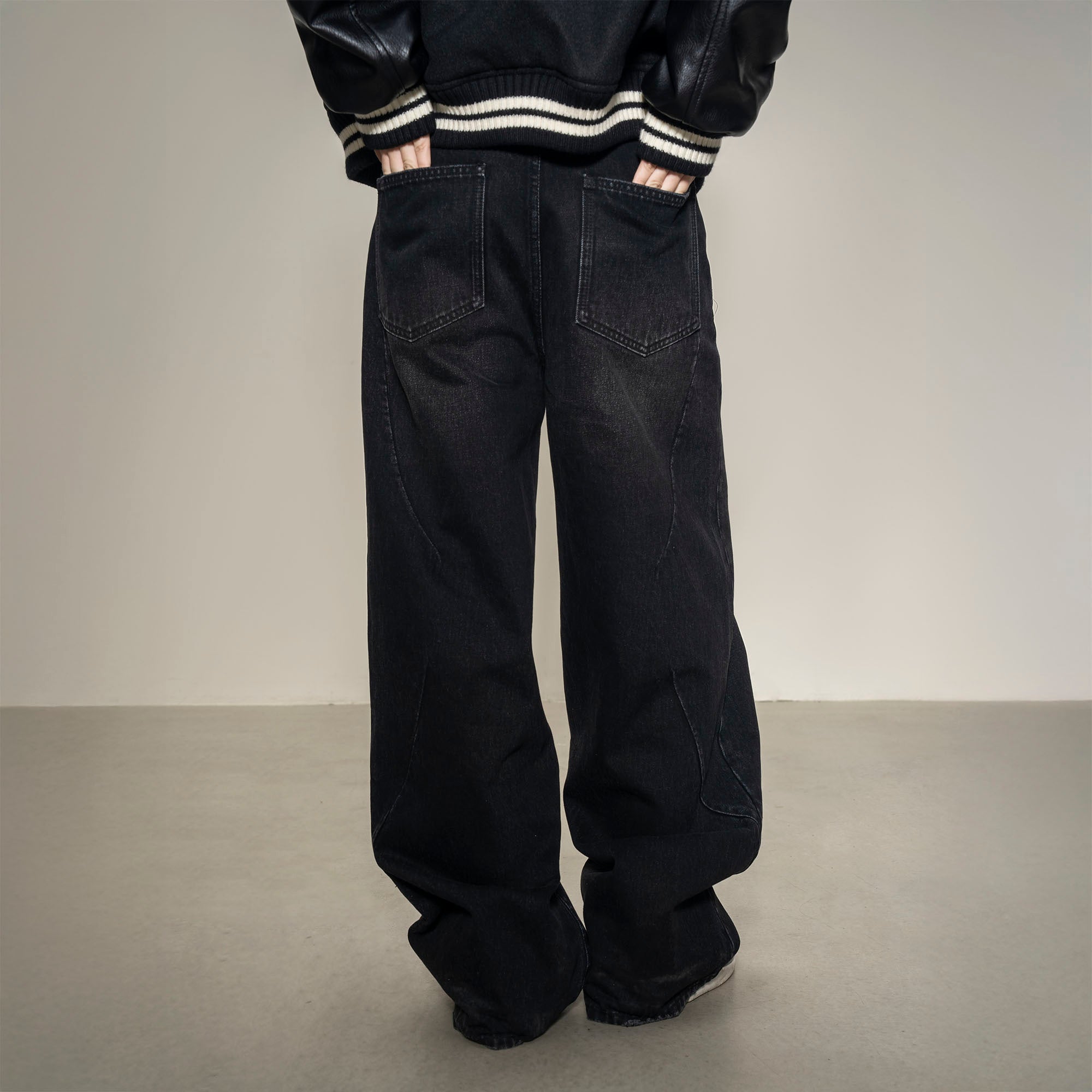 MAKEMORE Washed Pintuck Wide-Leg Jeans
