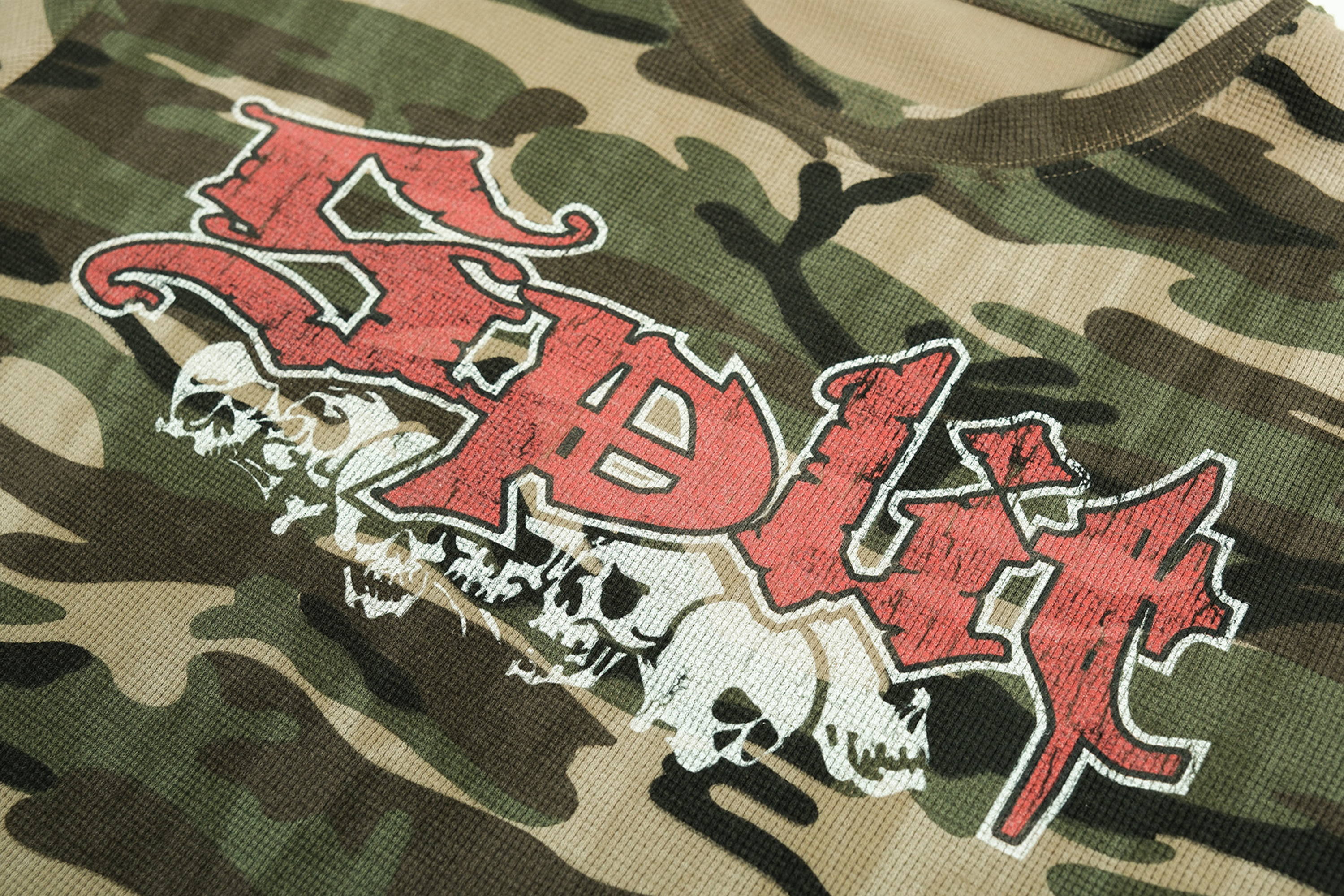 THEWET Camo Skull Graphic Waffle Long-Sleeve Tee