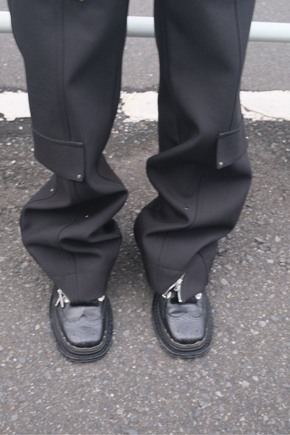 SOURPLUM Side Zippers Rivet Modern Cargo, premium urban and streetwear designers apparel on PROJECTISR.com, SOURPLUM