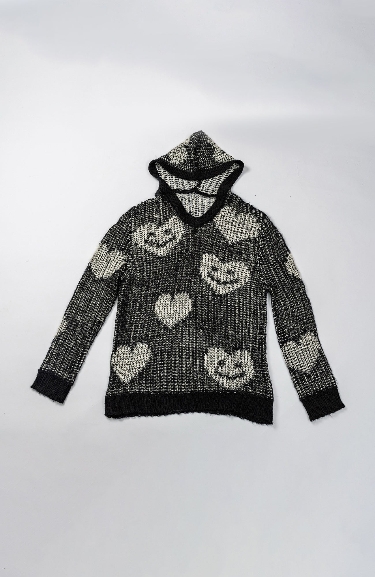 KADAKADA Smiling Heart Jacquard Knit Hoodie