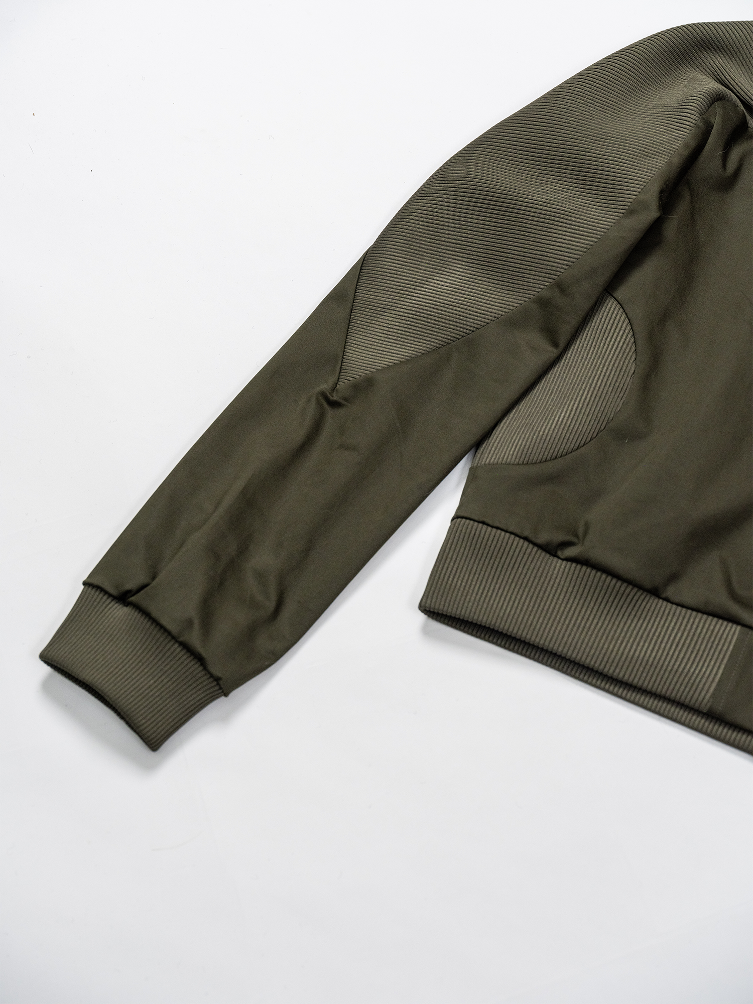 KADAKADA Rib-Spliced Stand-Collar Cropped Jacket