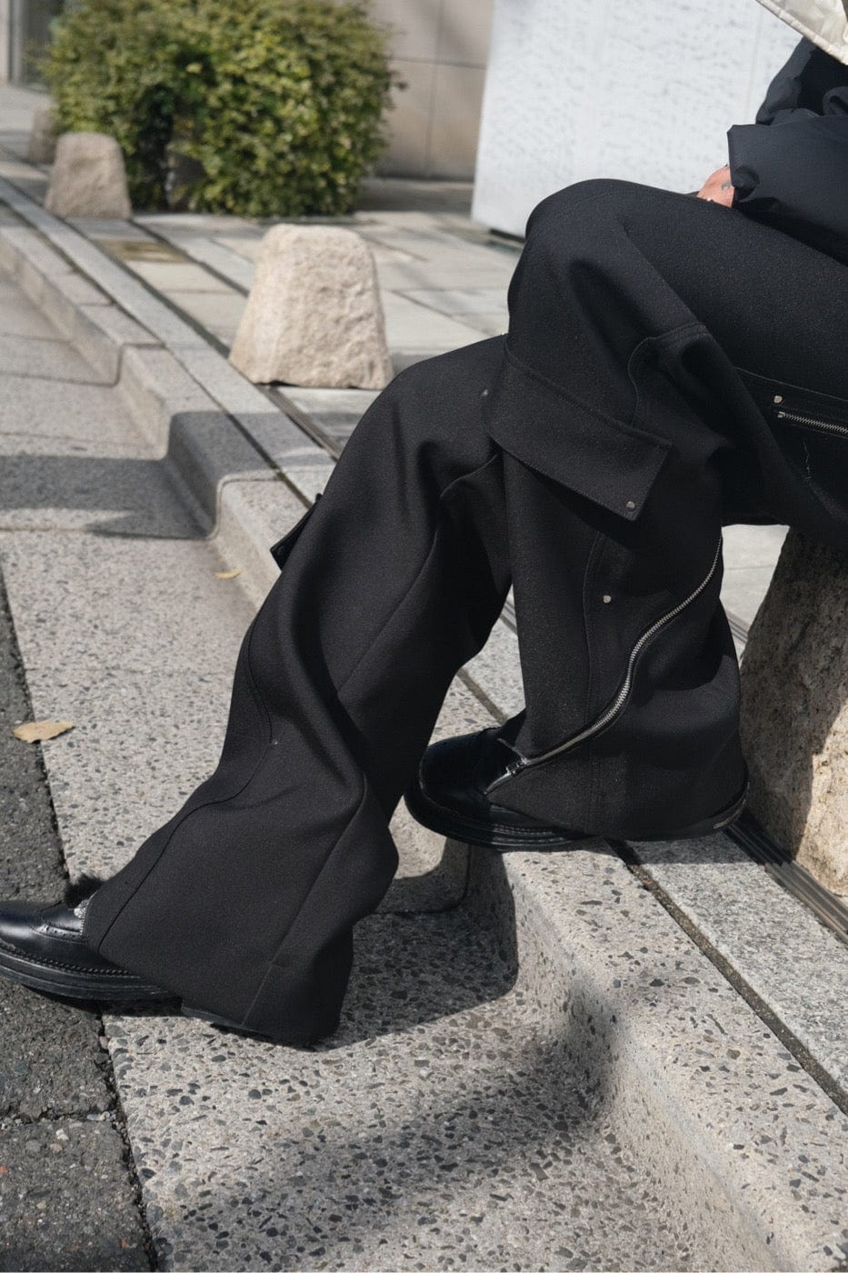 SOURPLUM Side Zippers Rivet Modern Cargo, premium urban and streetwear designers apparel on PROJECTISR.com, SOURPLUM