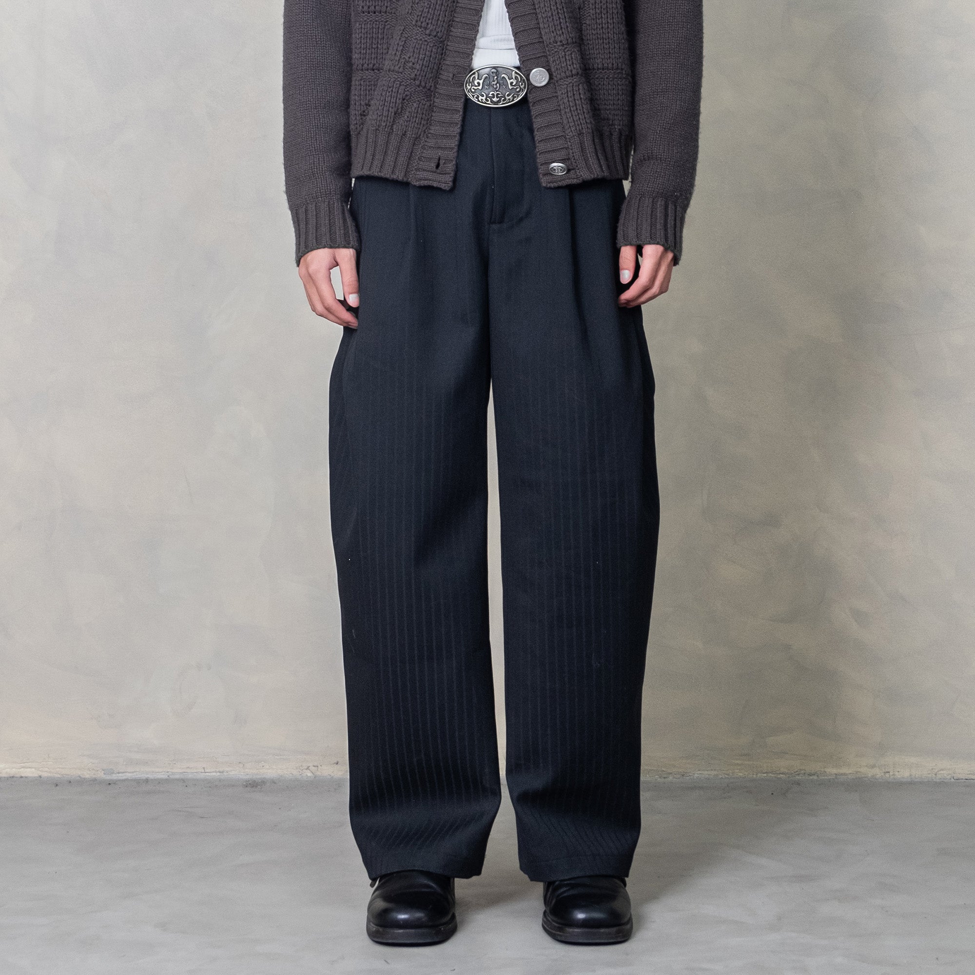 IN EXISTENCE Stripe Pleated Embroidery Curved Pants