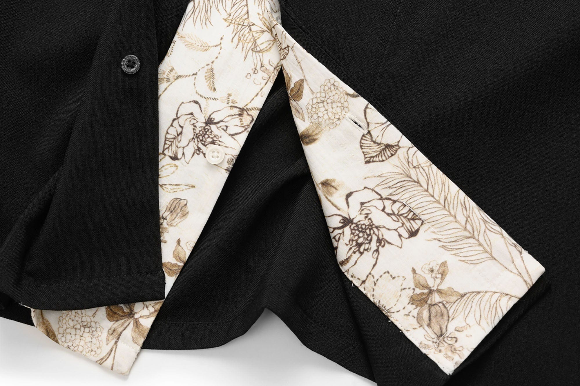 OKAYTHXBYE Double-Layer Floral Half Shirt