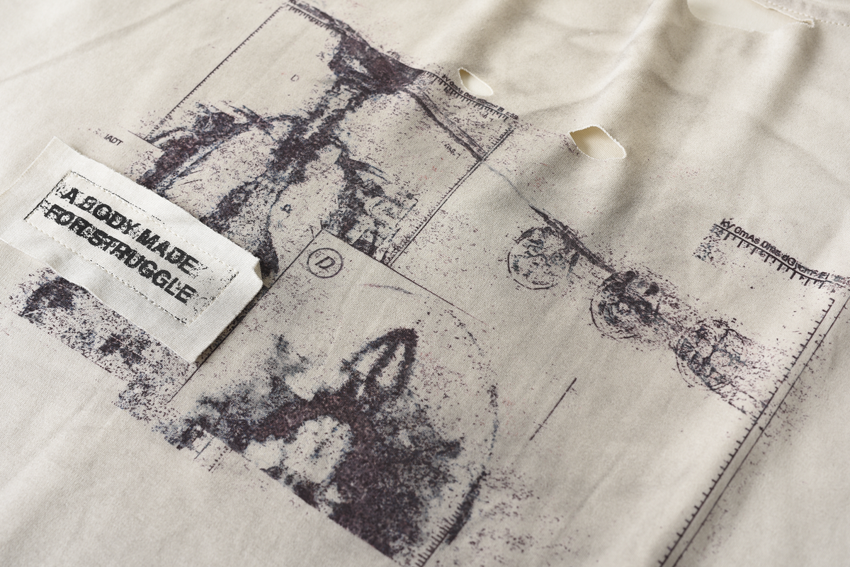 DREAM BAND Distressed Washed Graphic T-Shirt