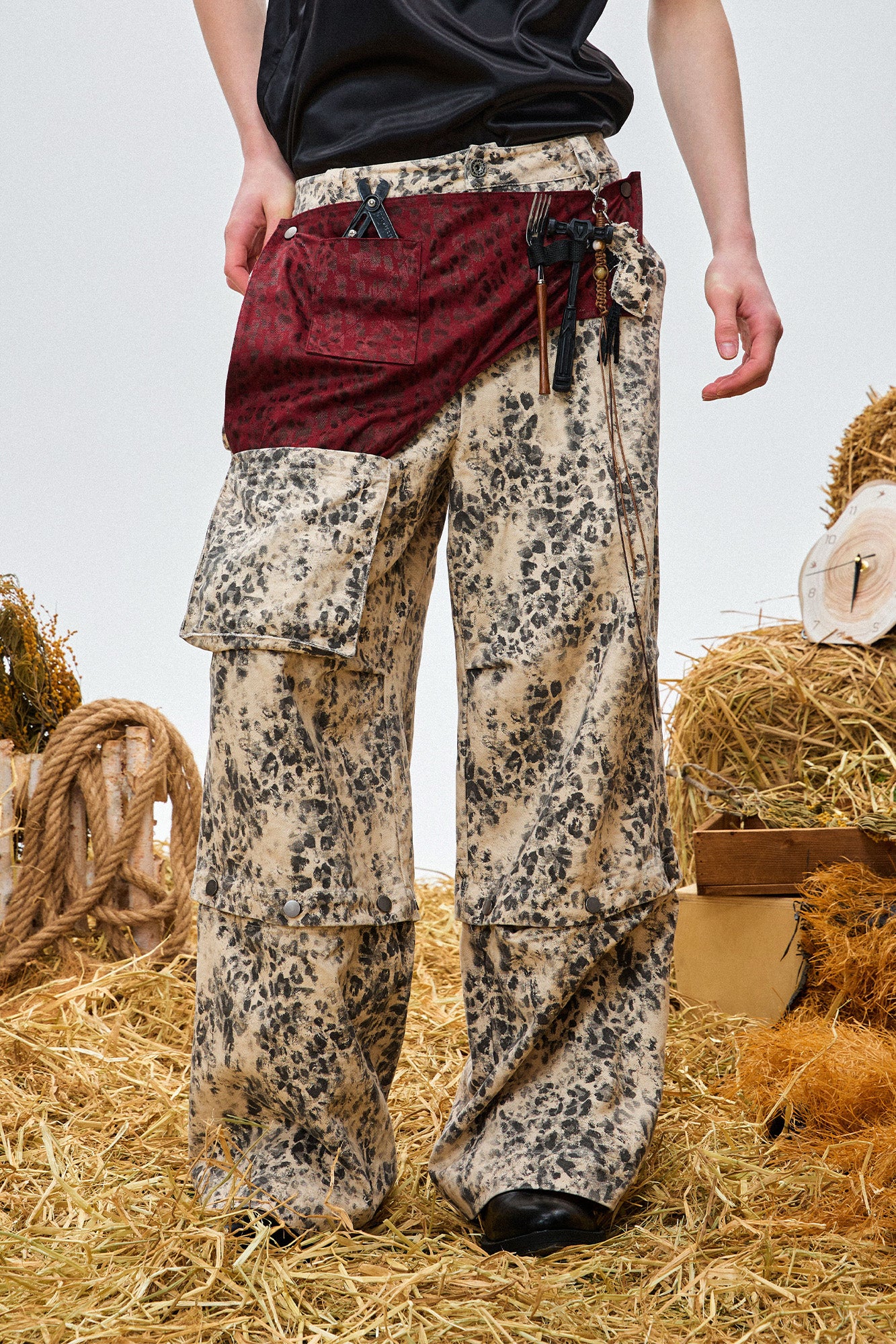 OIPWORD Retro Leopard Detachable Panel Cargo Jeans, premium urban and streetwear designers apparel on PROJECTISR.com, OIPWORD