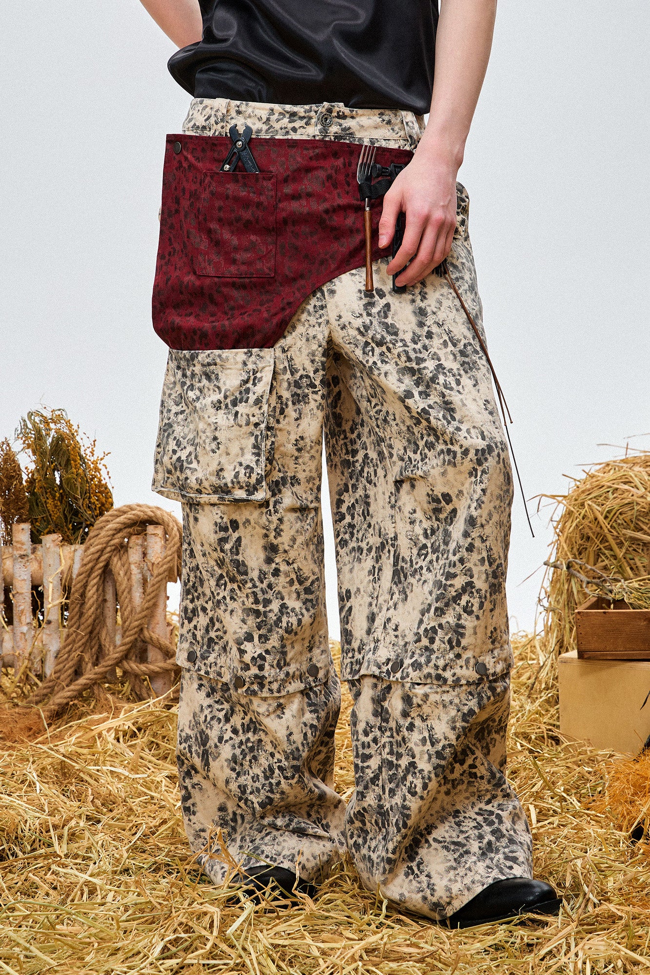 OIPWORD Retro Leopard Detachable Panel Cargo Jeans, premium urban and streetwear designers apparel on PROJECTISR.com, OIPWORD