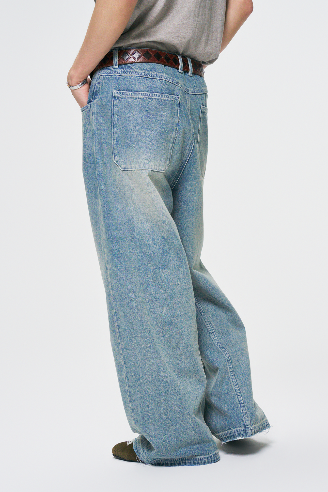 GONGHE REPUB Essential Washed Straight-Leg Jeans, premium urban and streetwear designers apparel on PROJECTISR.com, GONGHE REPUB