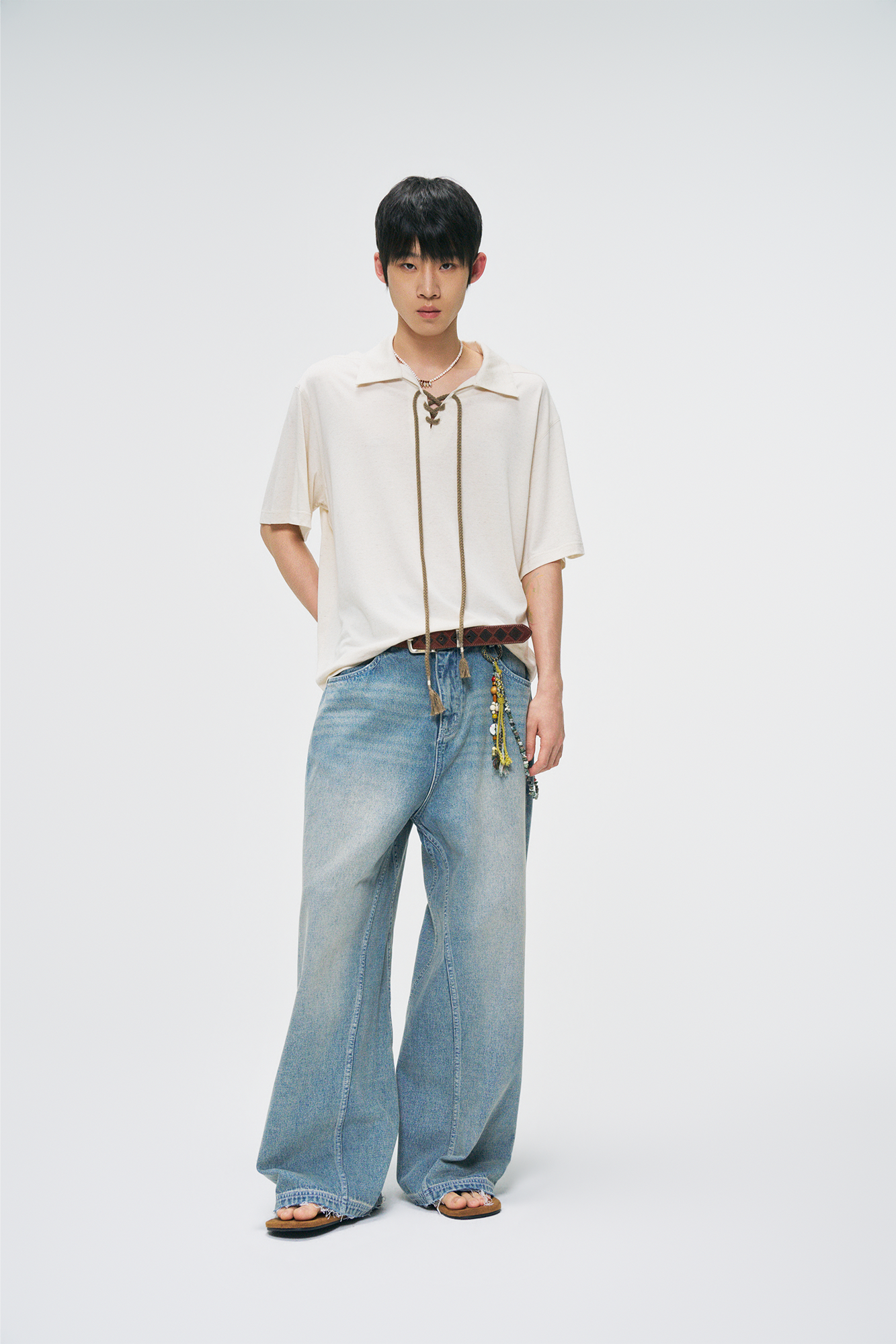 GONGHE REPUB Minimal Linen Lace-Up Tee