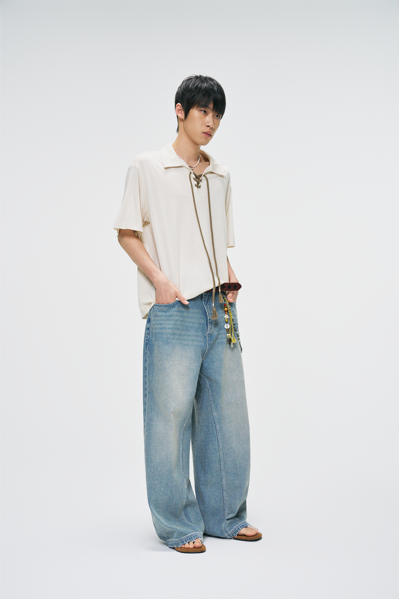 GONGHE REPUB Minimal Linen Lace-Up Tee