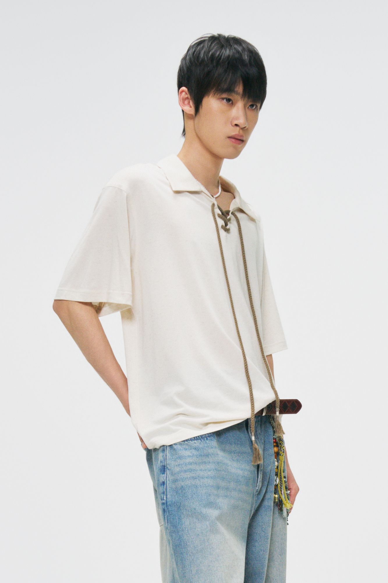 GONGHE REPUB Minimal Linen Lace-Up Tee