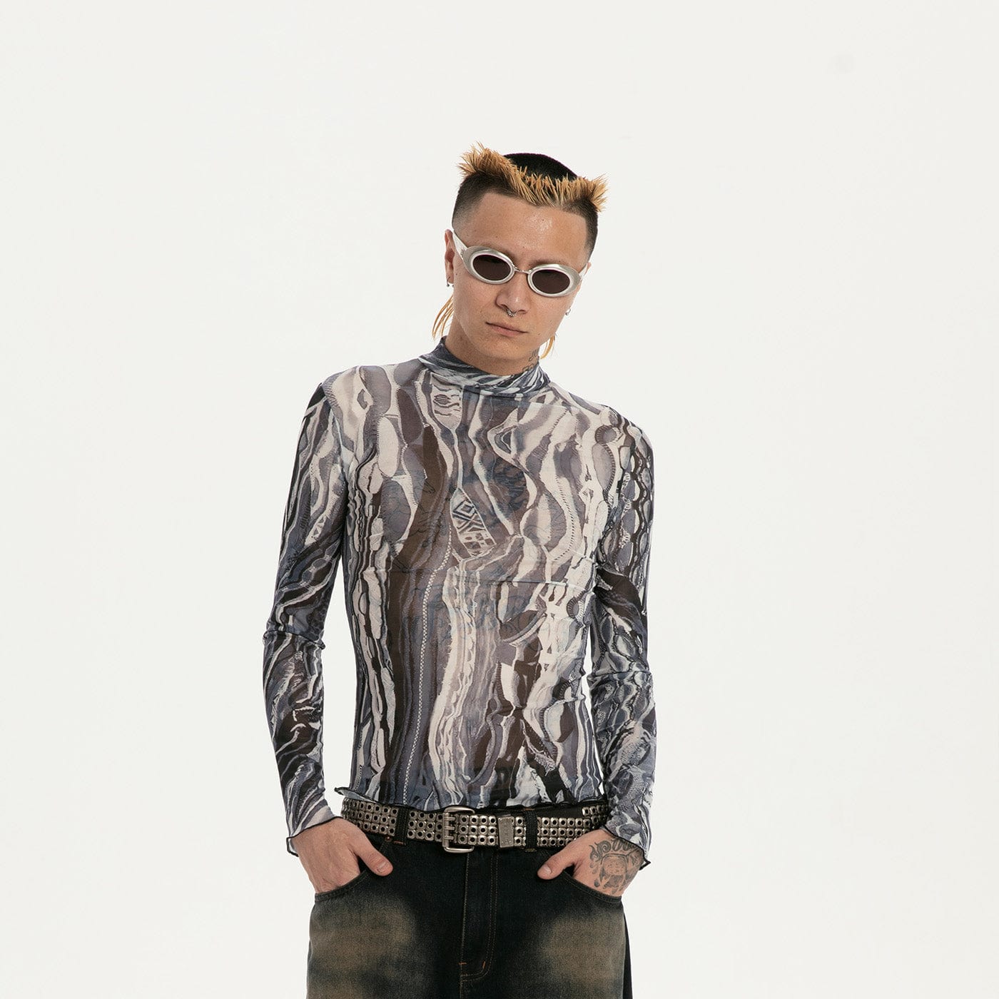 RTVG Abstract Striped Stretchy Slim-Fit L/S Tee, premium urban and streetwear designers apparel on PROJECTISR.com, RTVG